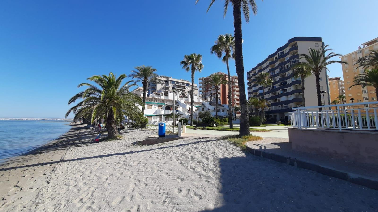 7ª planta con maravillosas vistas al Mar Menor, 3 dormitorios y garaje cerrado
