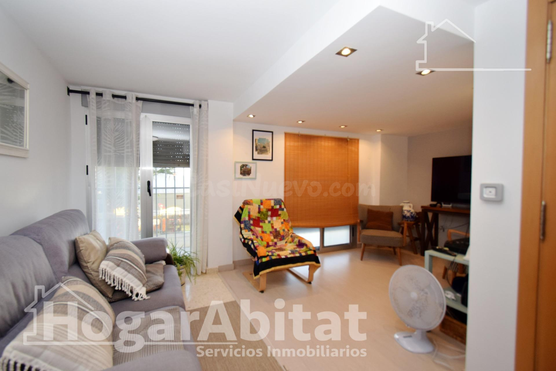 MUY AMPLIO CON TERRAZA, GARAJE Y TRASTERO