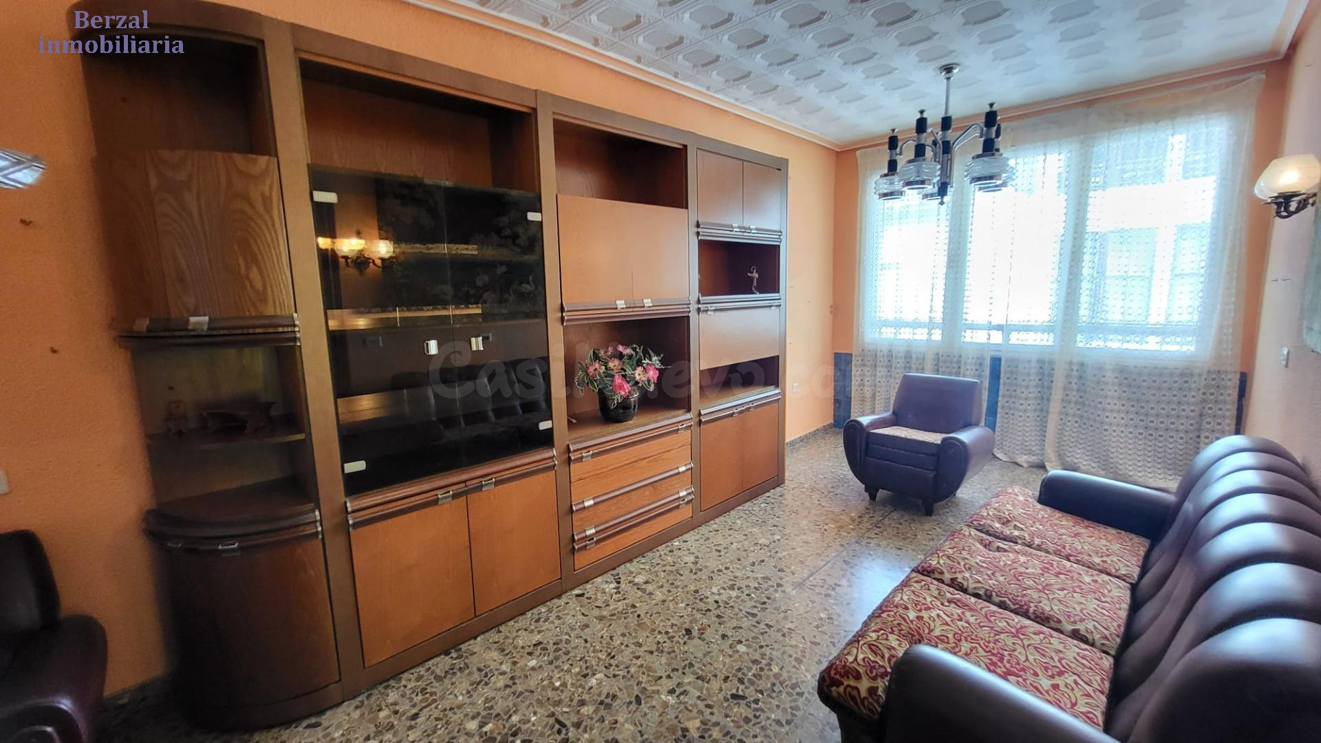 Piso tipo Ático en Venta en el Corazón del Casco Antiguo de Logroño por solo €180,000