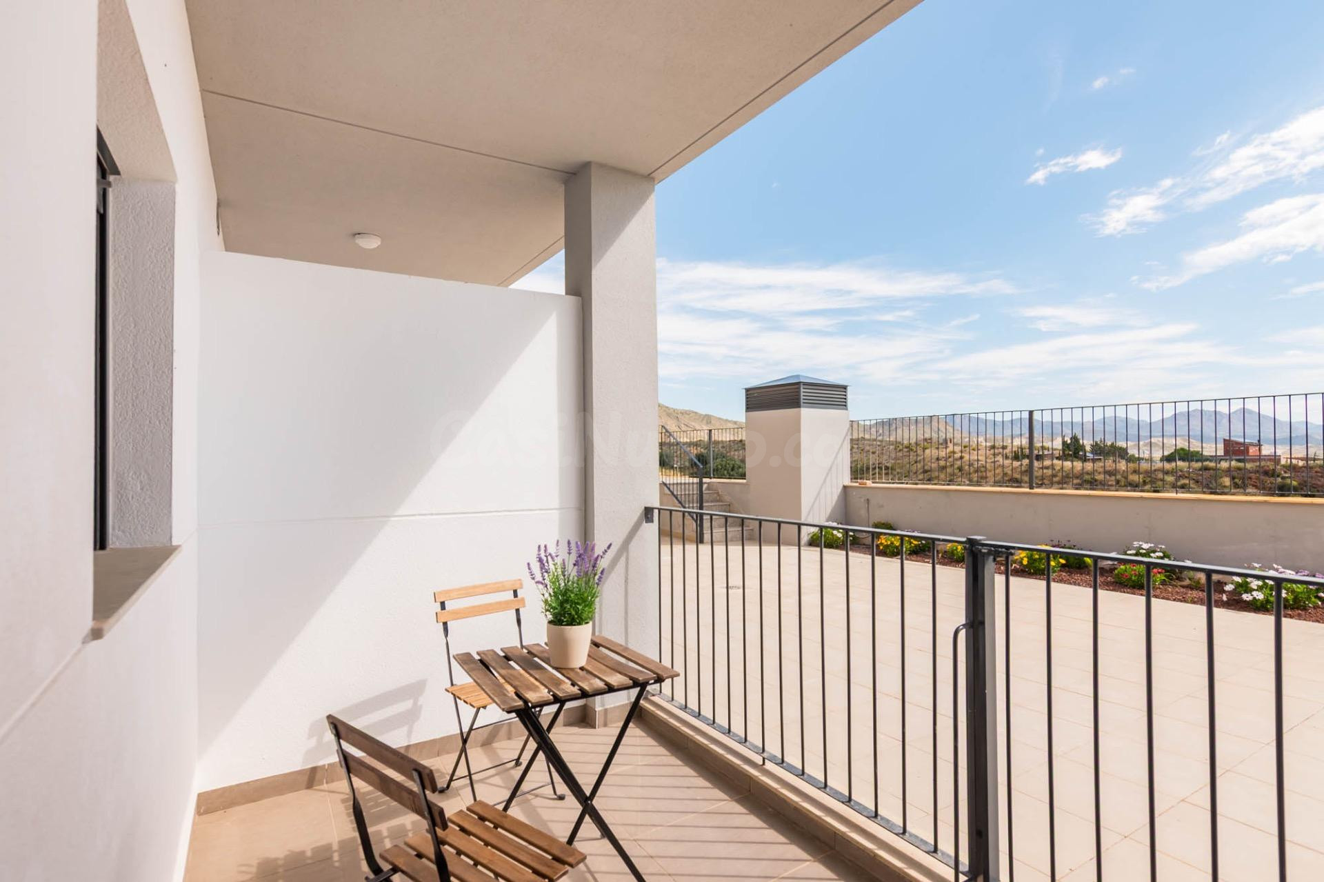 Planta Baja a estrenar con Piscina, Terraza y Solárium Privado frente al Balneario de Leana – Fortuna