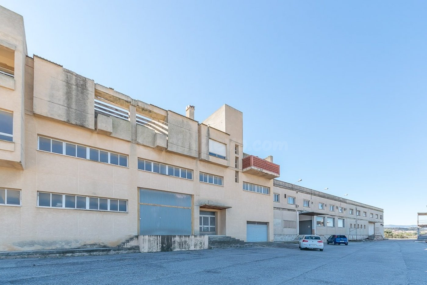 Ref. 03813  - Naves industriales en Villanmarchante, con almacén, oficinas y vivienda
