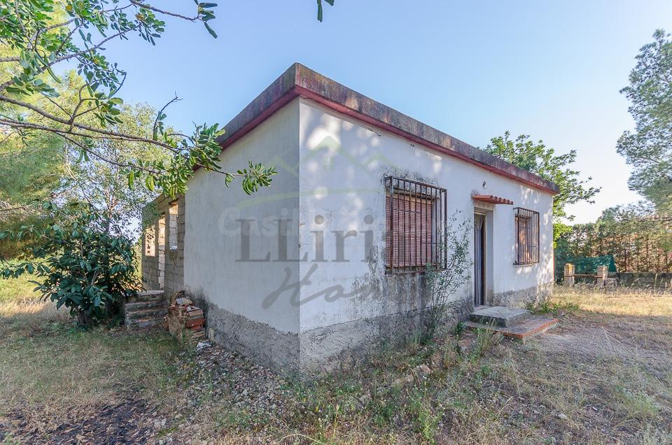 Ref. 04375- EXCLUSIVA- Chalet con múltiples posibilidades en excelente ubicación, junto al Parque de San Vicente.