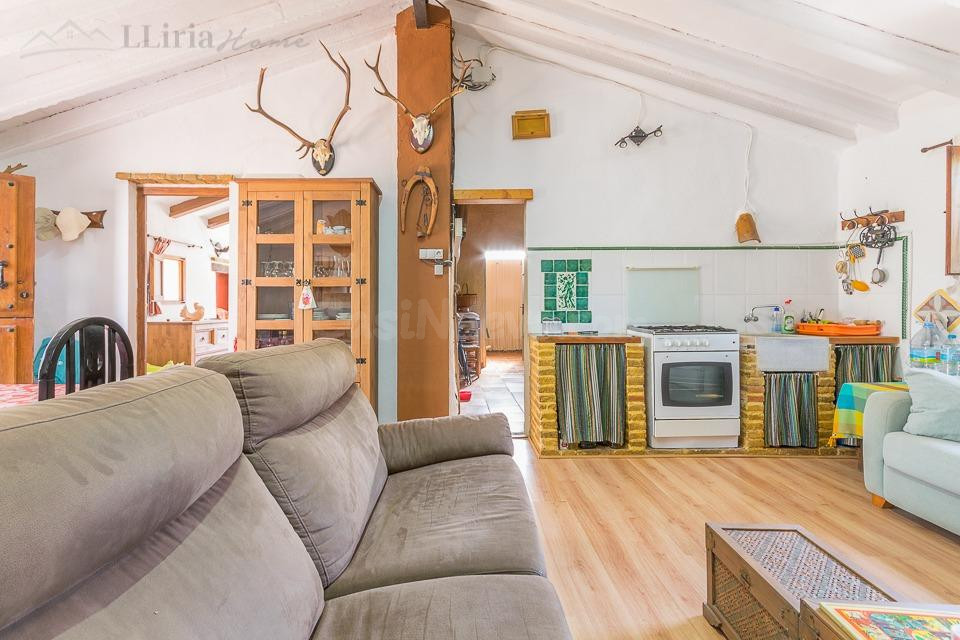 Ref. 04381.- EXCLUSIVA- Chalet reformado en plena naturaleza en Gestalgar.