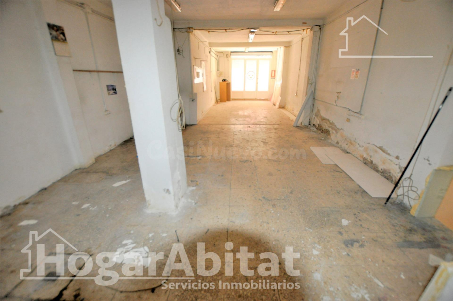 ¡OPORTUNIDAD! LOCAL COMERCIAL PARA REFORMAR EN NOU MOLES