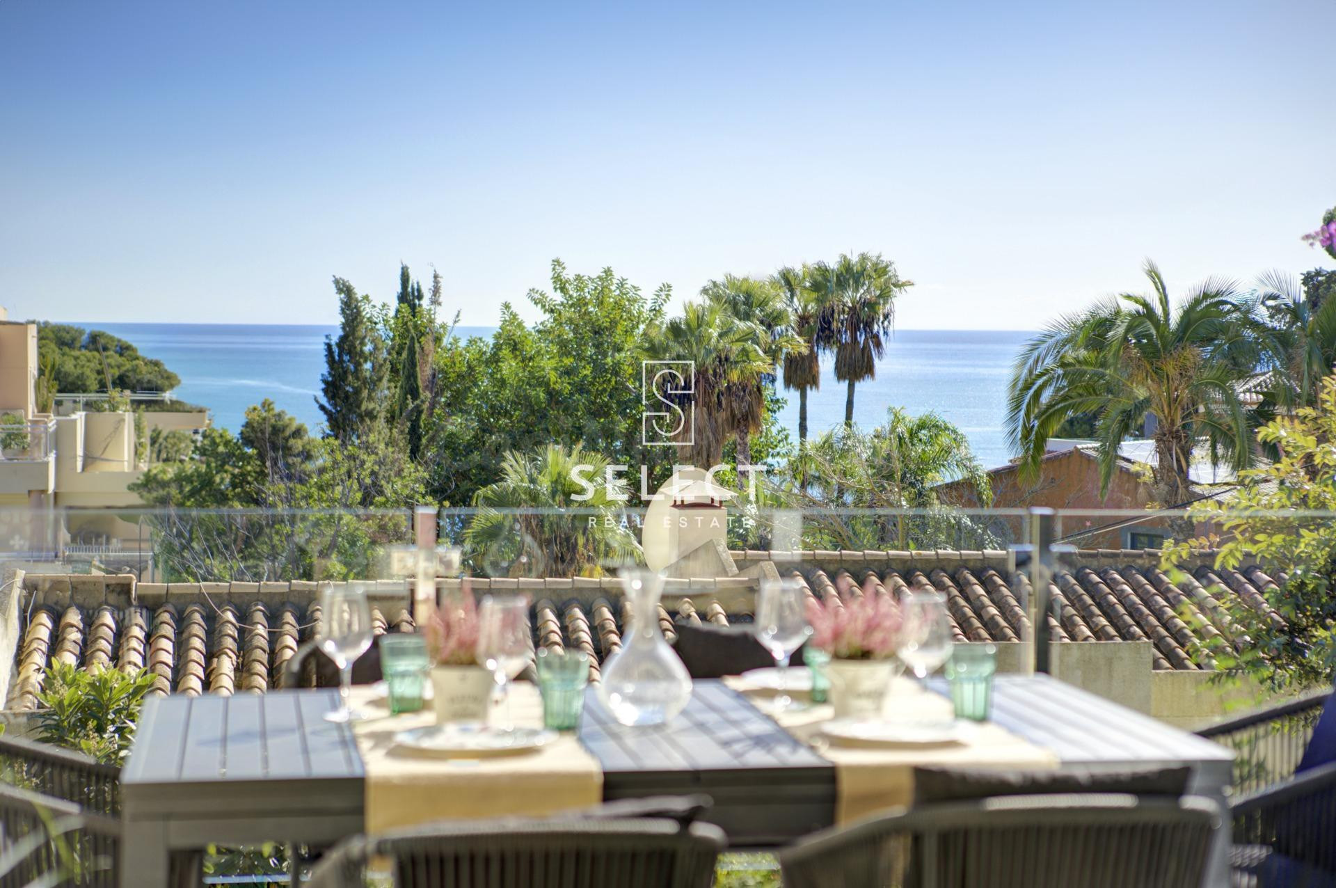 Loft con terraza y vistas a la bahía en Las Palomas, La Herradura