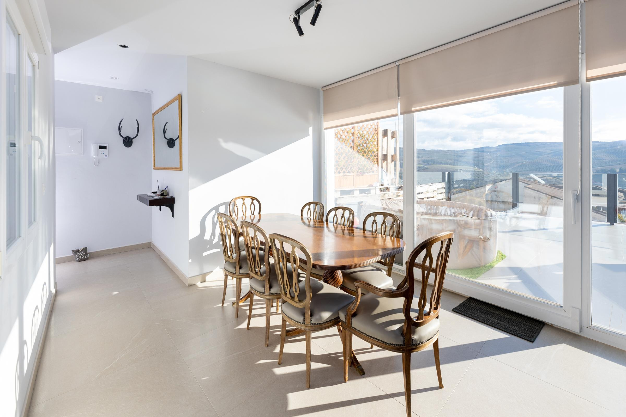 ESPECTACULAR ATICO CON TERRAZA Y MARAVILLOSAS VISTAS EN ALHA