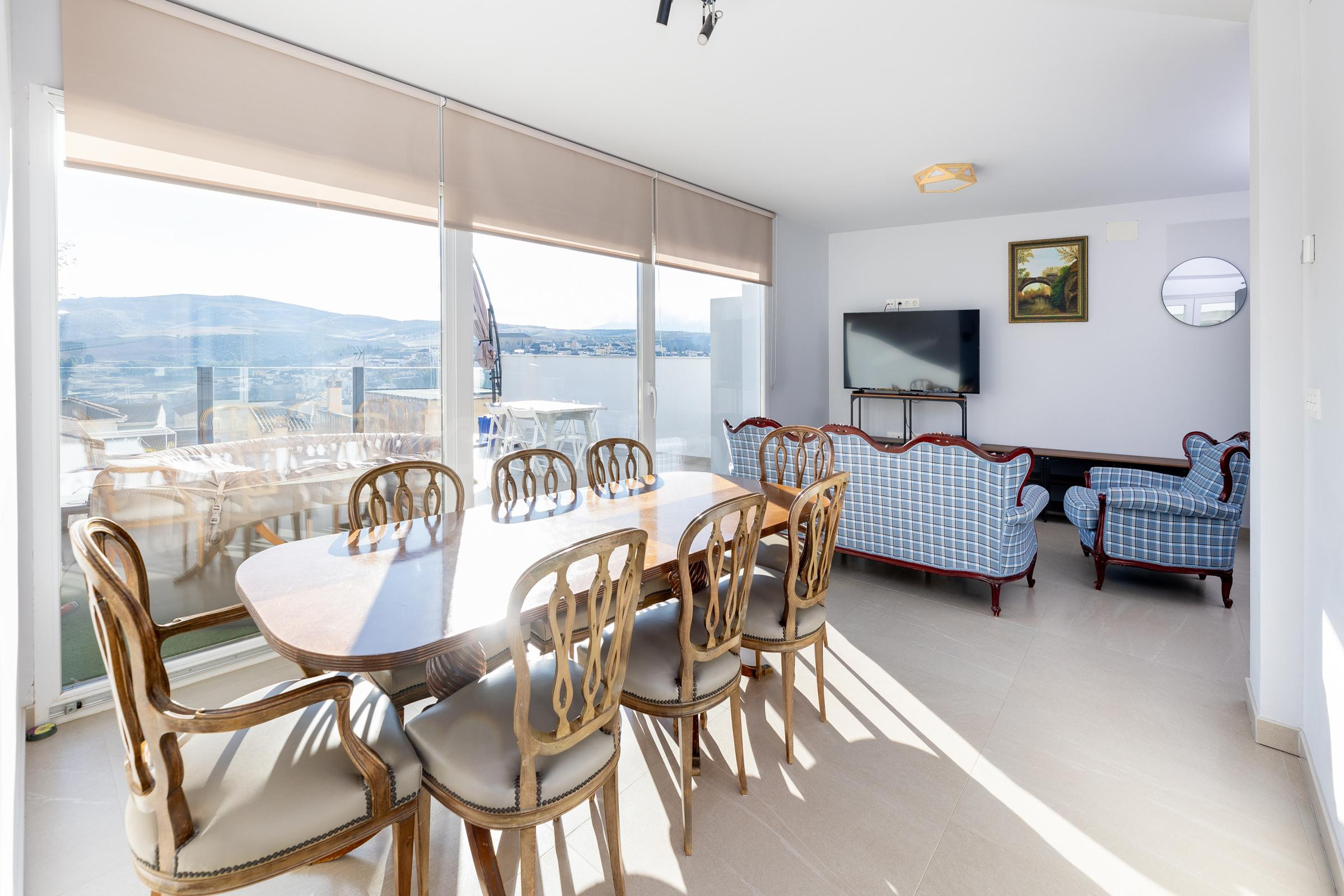 ESPECTACULAR ATICO CON TERRAZA Y MARAVILLOSAS VISTAS EN ALHA - foto 2