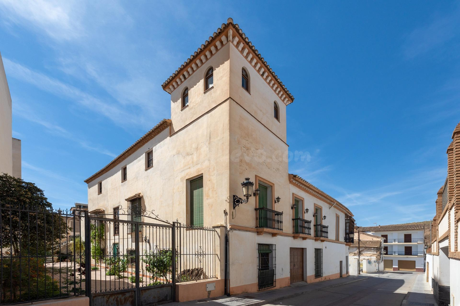 Espectacular e histórica casa señorial en el centro de Ugíjar