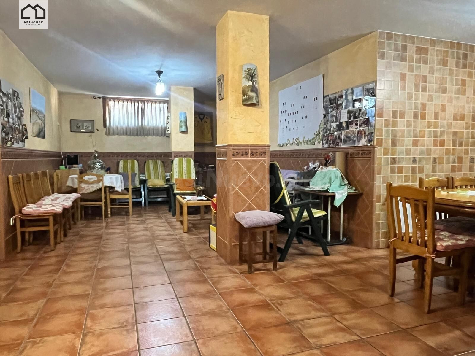 APIHOUSE VENDE CHALET INDEPENDIENTE calidades excepcionales en el centro de Santa Olalla