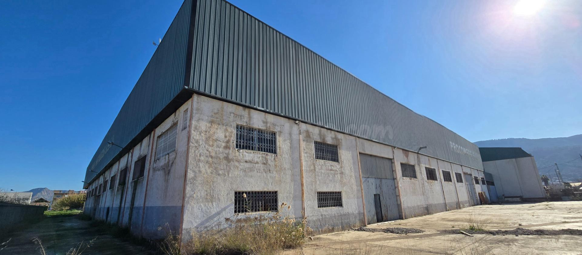 GRAN OPORTUNIDAD DE ALQUILER INDUSTRIAL EN ALGEZARES (MURCIA)