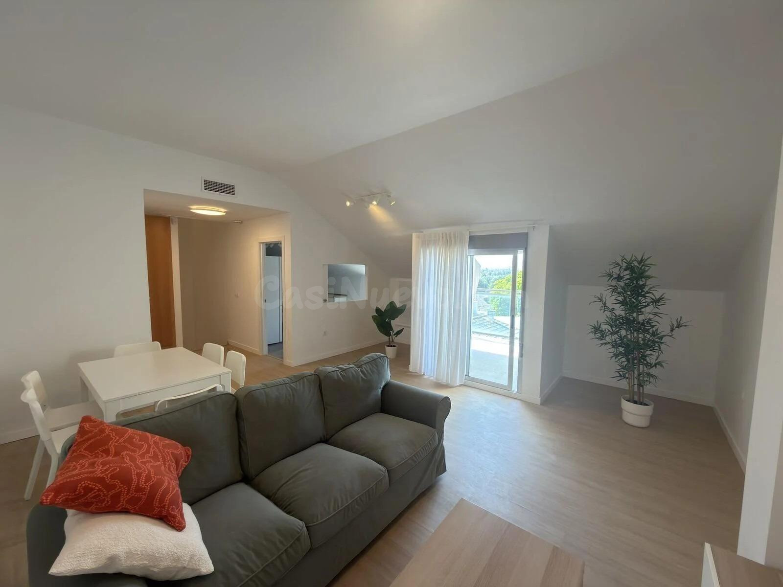 ÁTICO DÚPLEX con encanto, amplitud y terraza privada en LORQUÍ