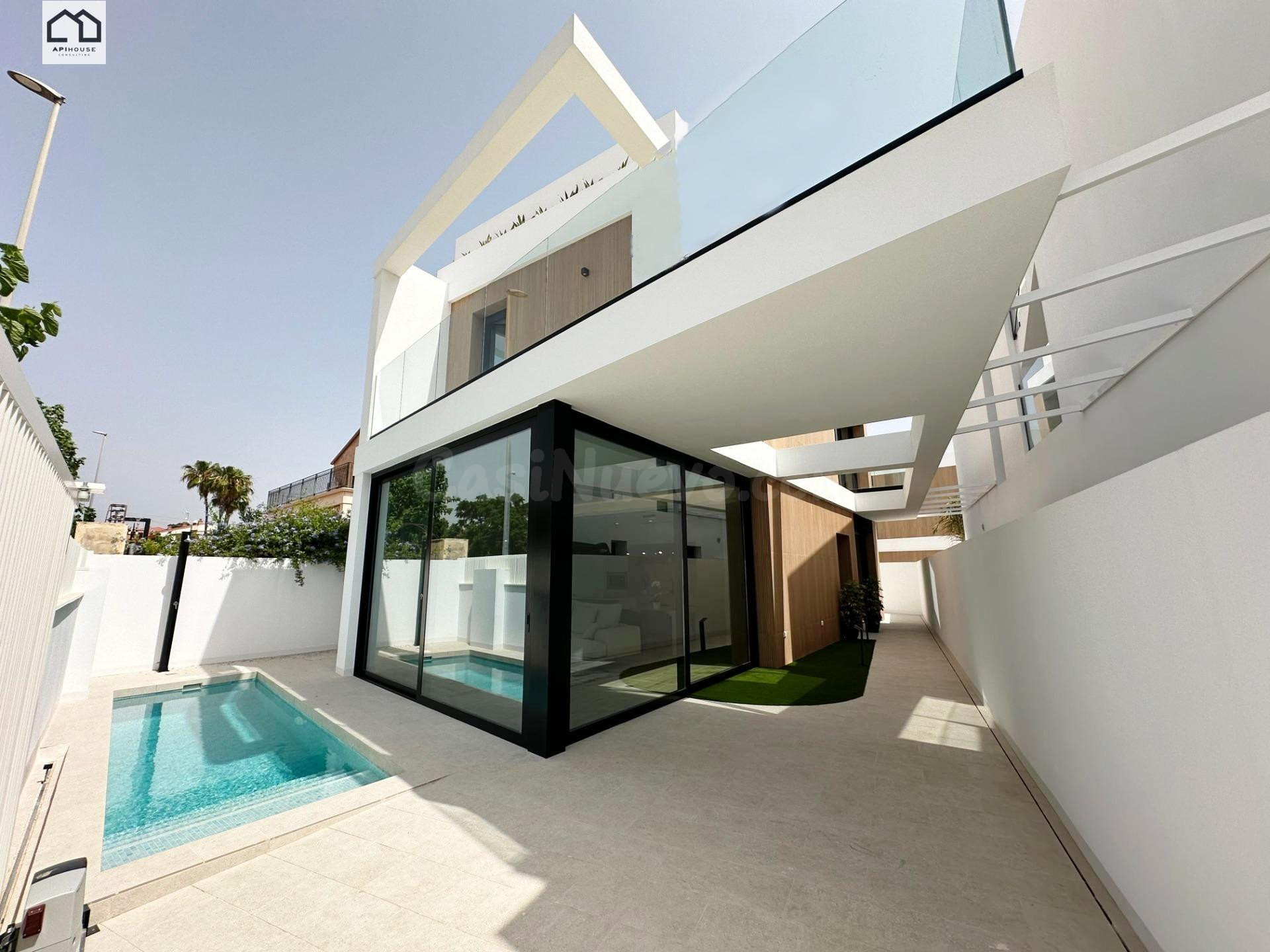 APIHOUSE VENDE ESPECTACULAR VILLA EN TORRE DE LA HORADADA. PRECIO: 599.000€
