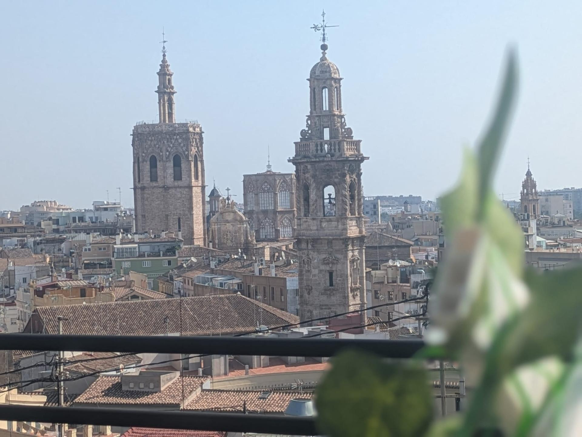 Vivir en un ático es el sueño de muchos, ahora a tu alcance en Ciudad Vella!!
