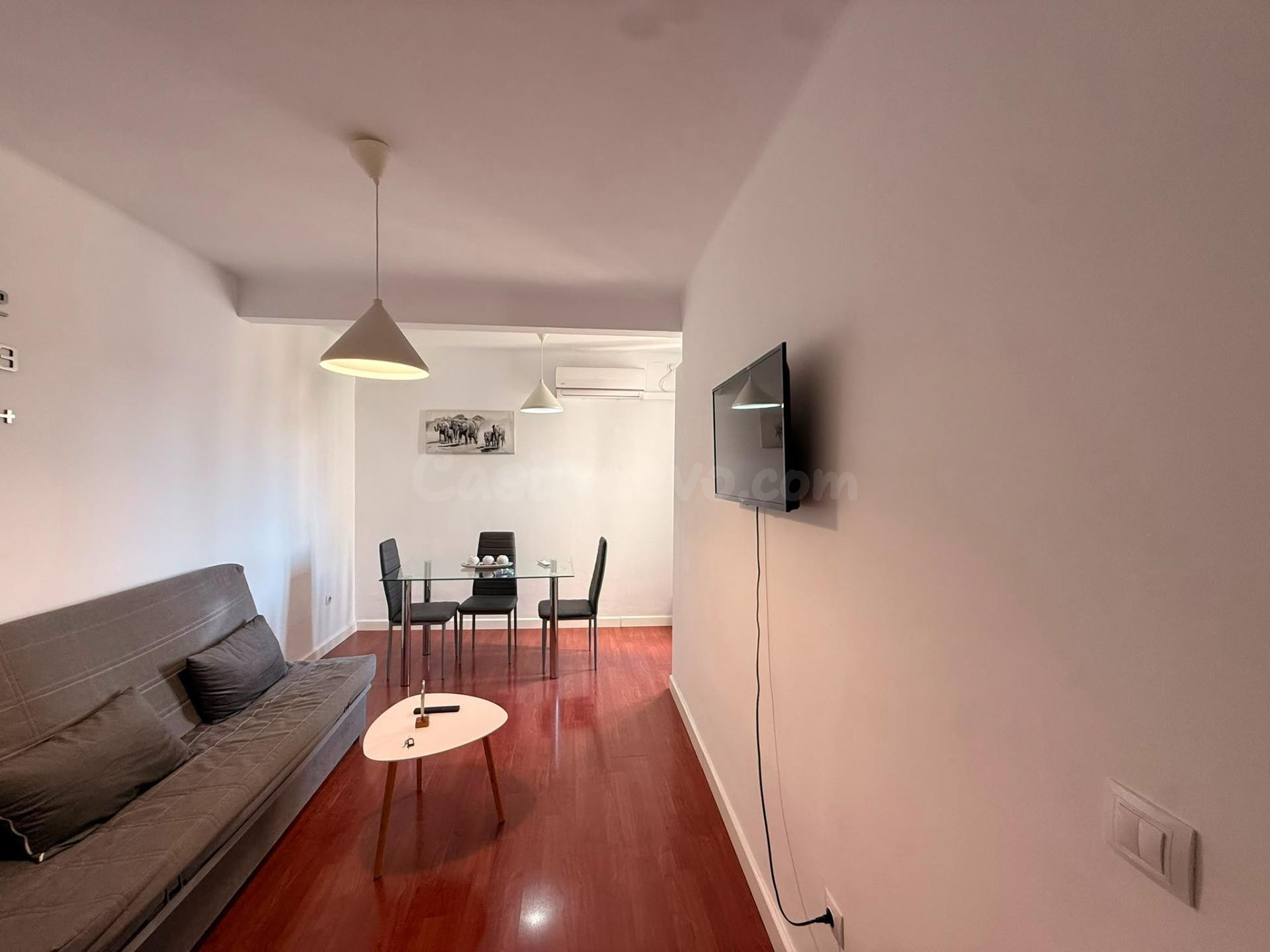 Apartamento reformado con 2 dormitorios, 1 baño y con licencia turística junto al Ayuntamiento!!!