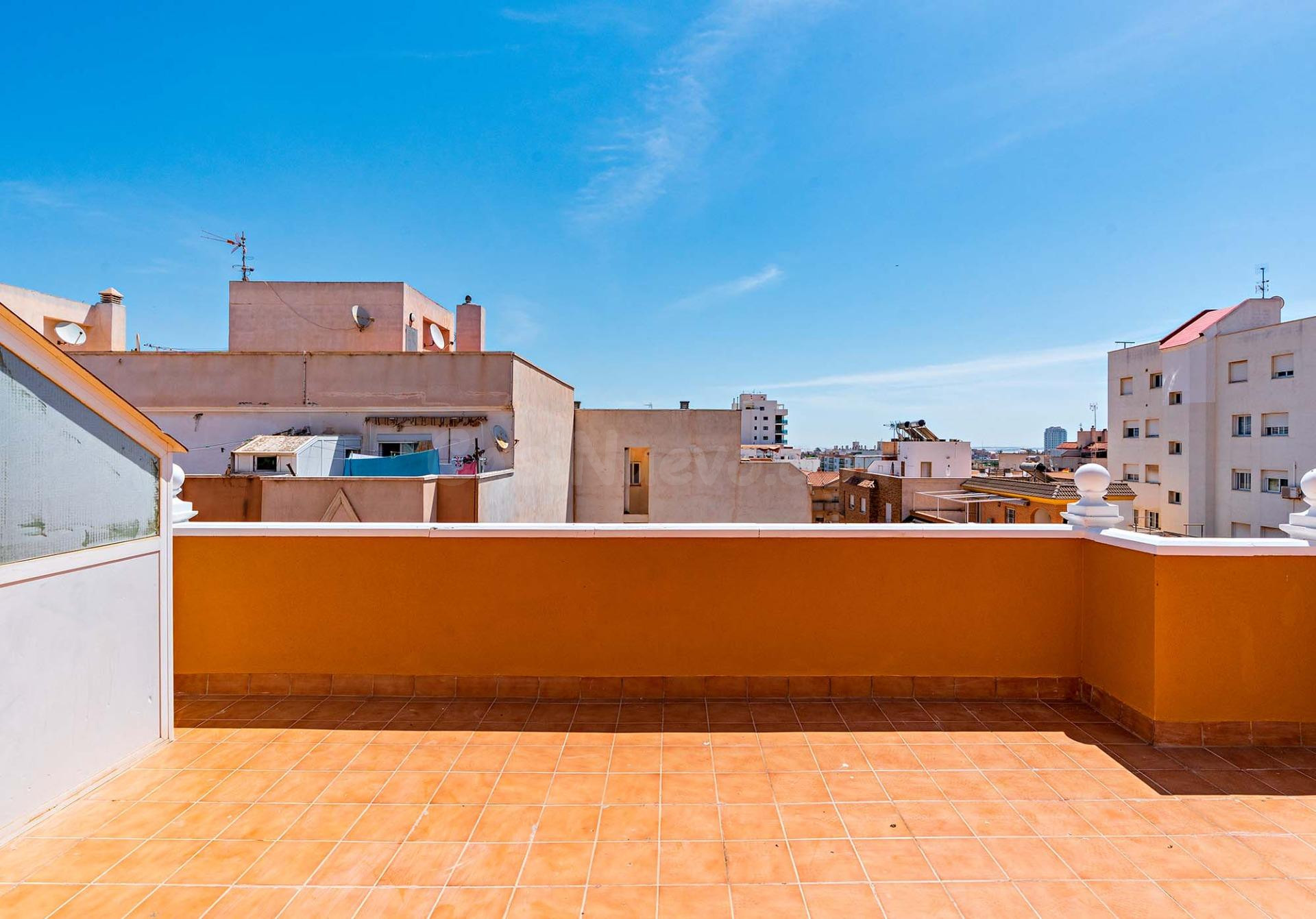 ÁTICO EN EL EJIDO, CON UNA TERRAZA DE ENSUEÑO - foto 3