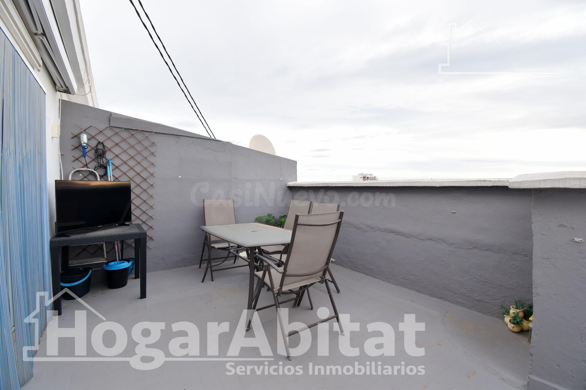 ¡CERCA DEL MAR CON VISTAS A LA MONTAÑA! ÁTICO ESQUINERO CON 