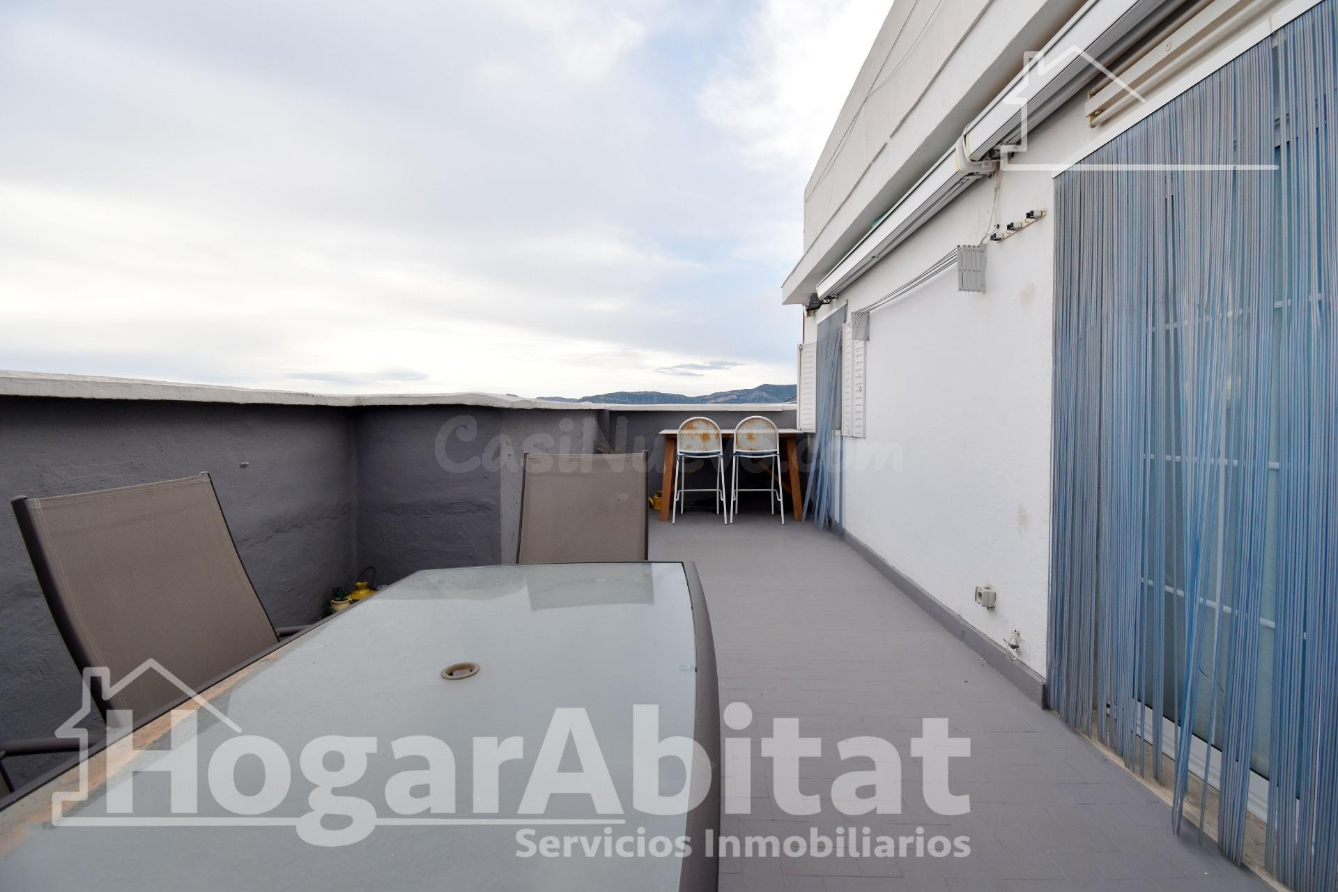 ¡CERCA DEL MAR CON VISTAS A LA MONTAÑA! ÁTICO ESQUINERO CON TERRAZA, BALCÓN Y TRASTERO