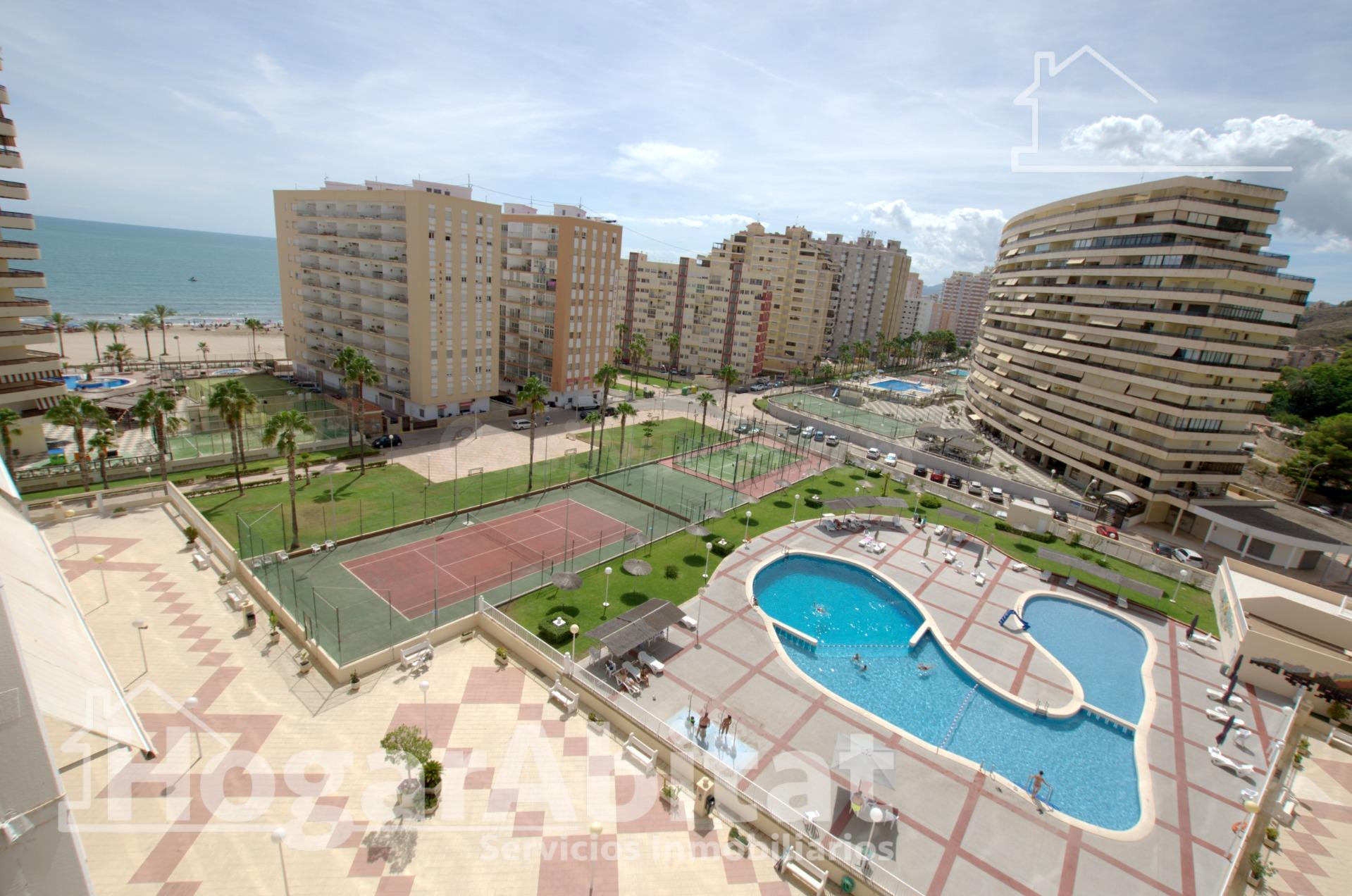 ¡VISTAS AL MAR! PRECIOSO PISO CON GARAJE, TERRAZA Y PISCINA
