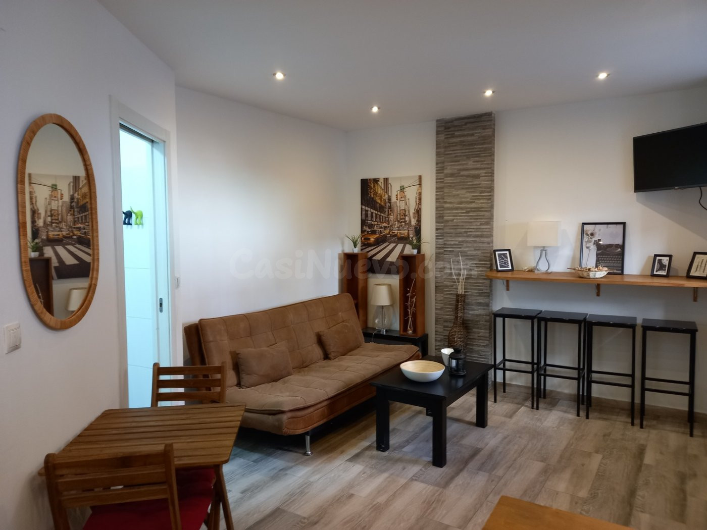 SE ALQUILA PARA LARGA DURACIÓN – CASA DÚPLEX EN EL CENTRO DE MÁLAGA