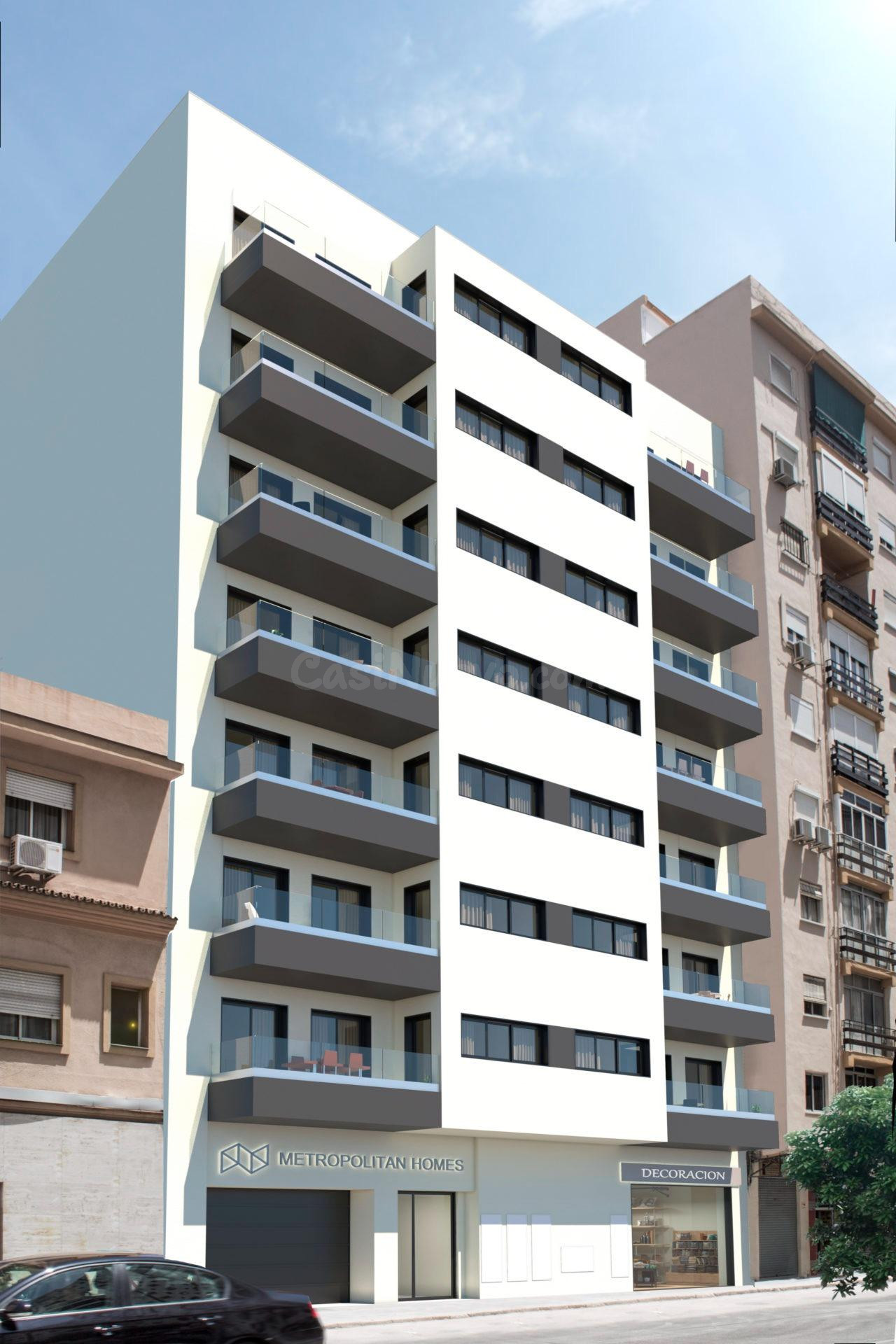 PISO NUEVO DE 2 DORMITORIOS Y 2 BAÑOS, INCLUYE GARAJE Y TRASTERO. AMUEBLADO,  PISCINA CON SOLARIUM. LLAVE EN MANO.