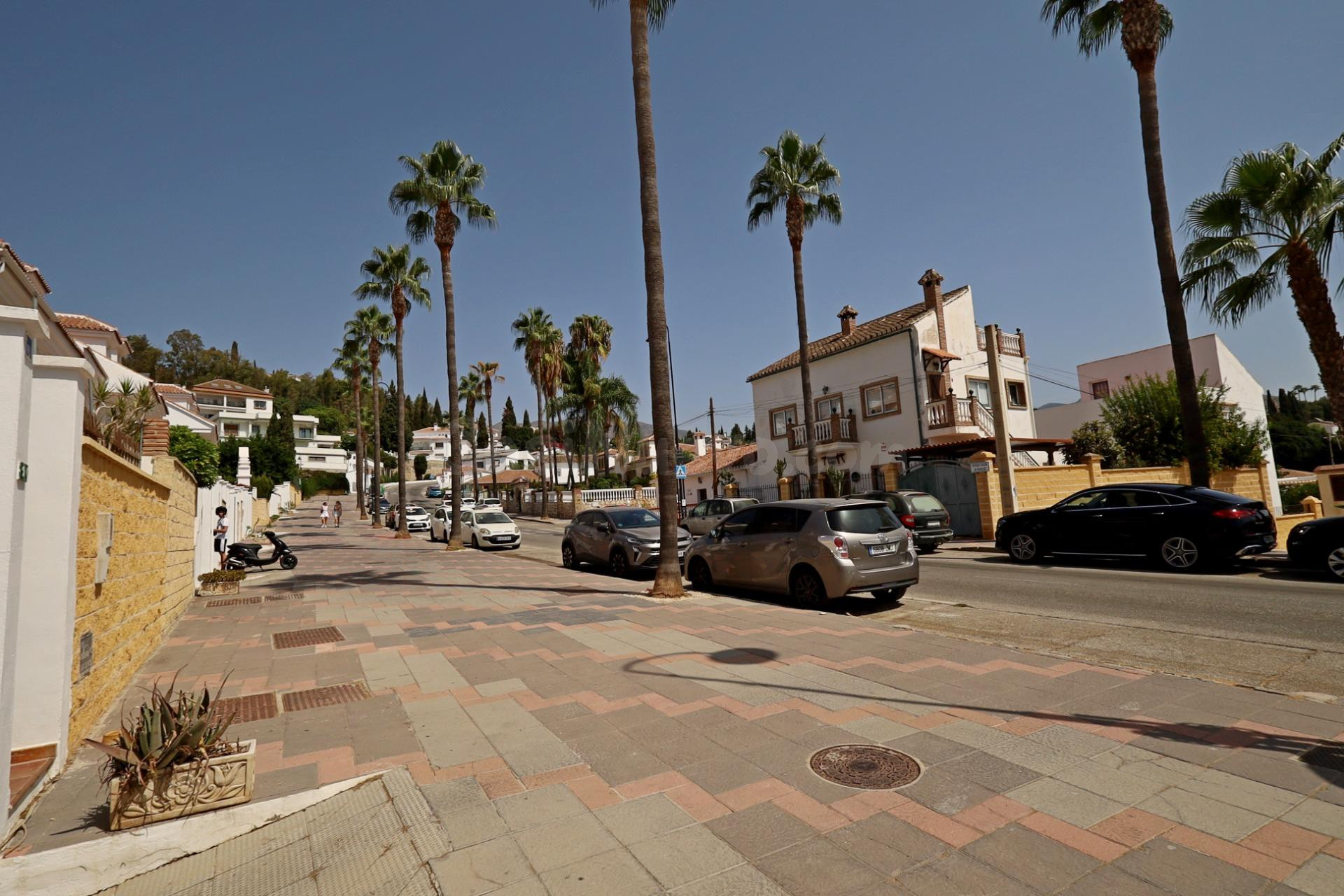 Amplio Adosado en El Coto, Mijas - Perfecto para tu Familia  En alquiler de arga temporada-