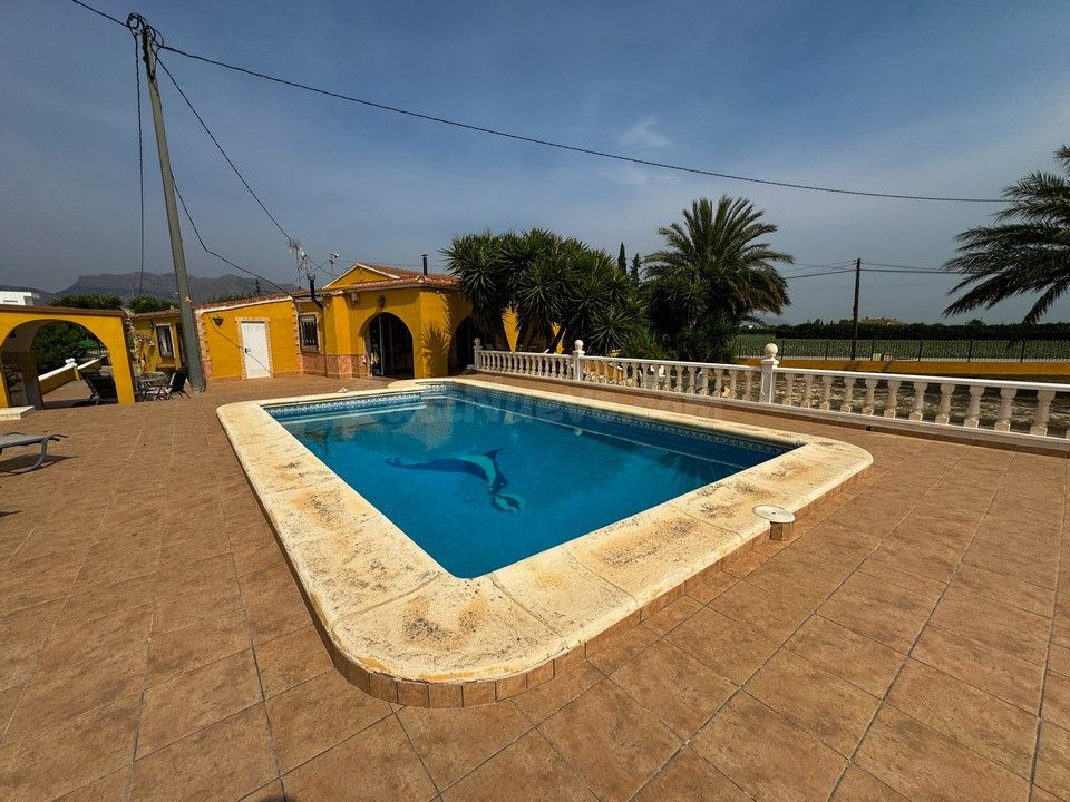 Casa de campo 3 habitaciones 140m² en venta - Orihuela Ciudad