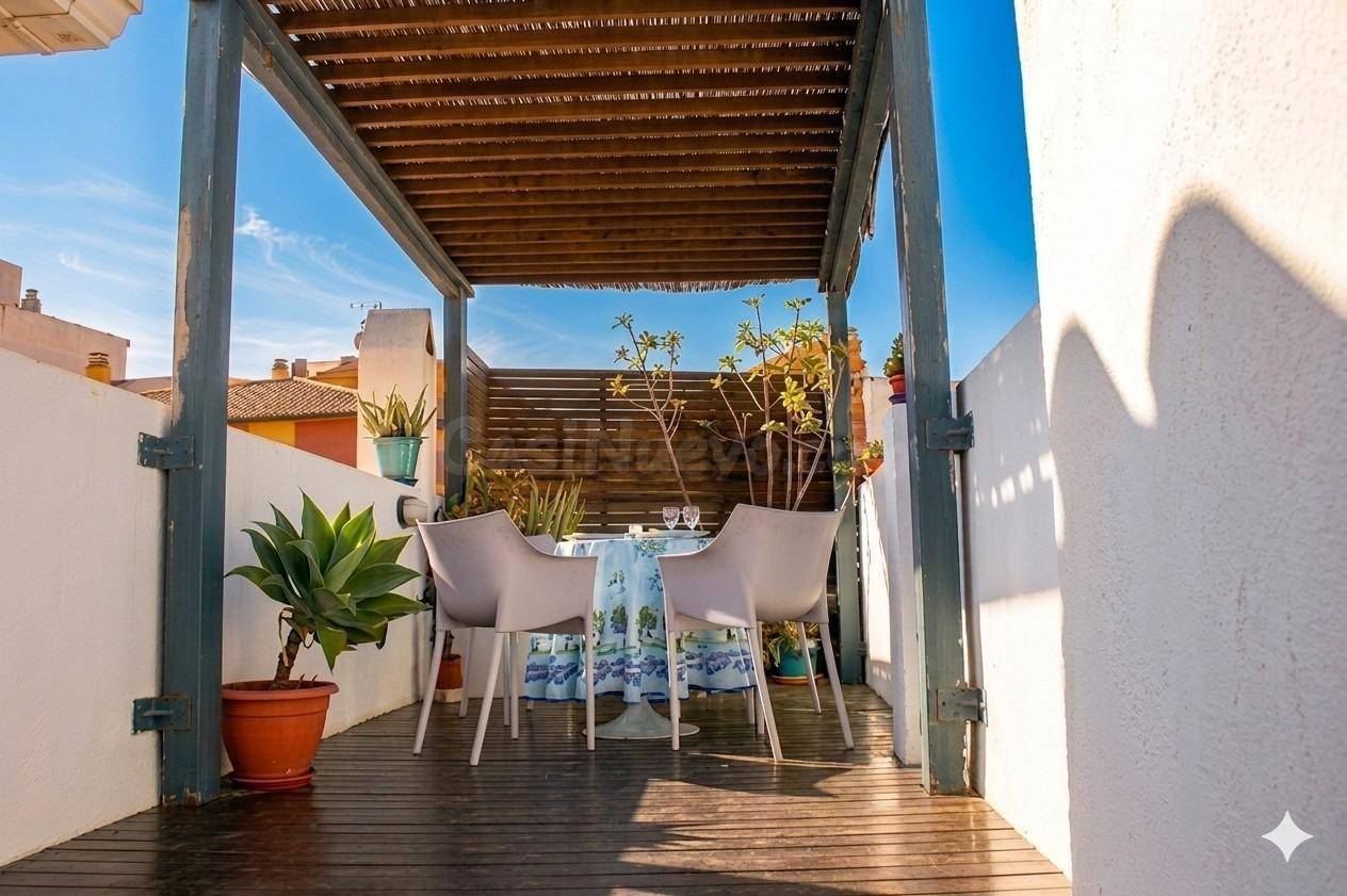 Ático con Licencia Turística y Terraza a Pasos de la Casa Natal de Pablo Picasso en Plaza de la Merced – Sin Ascensor