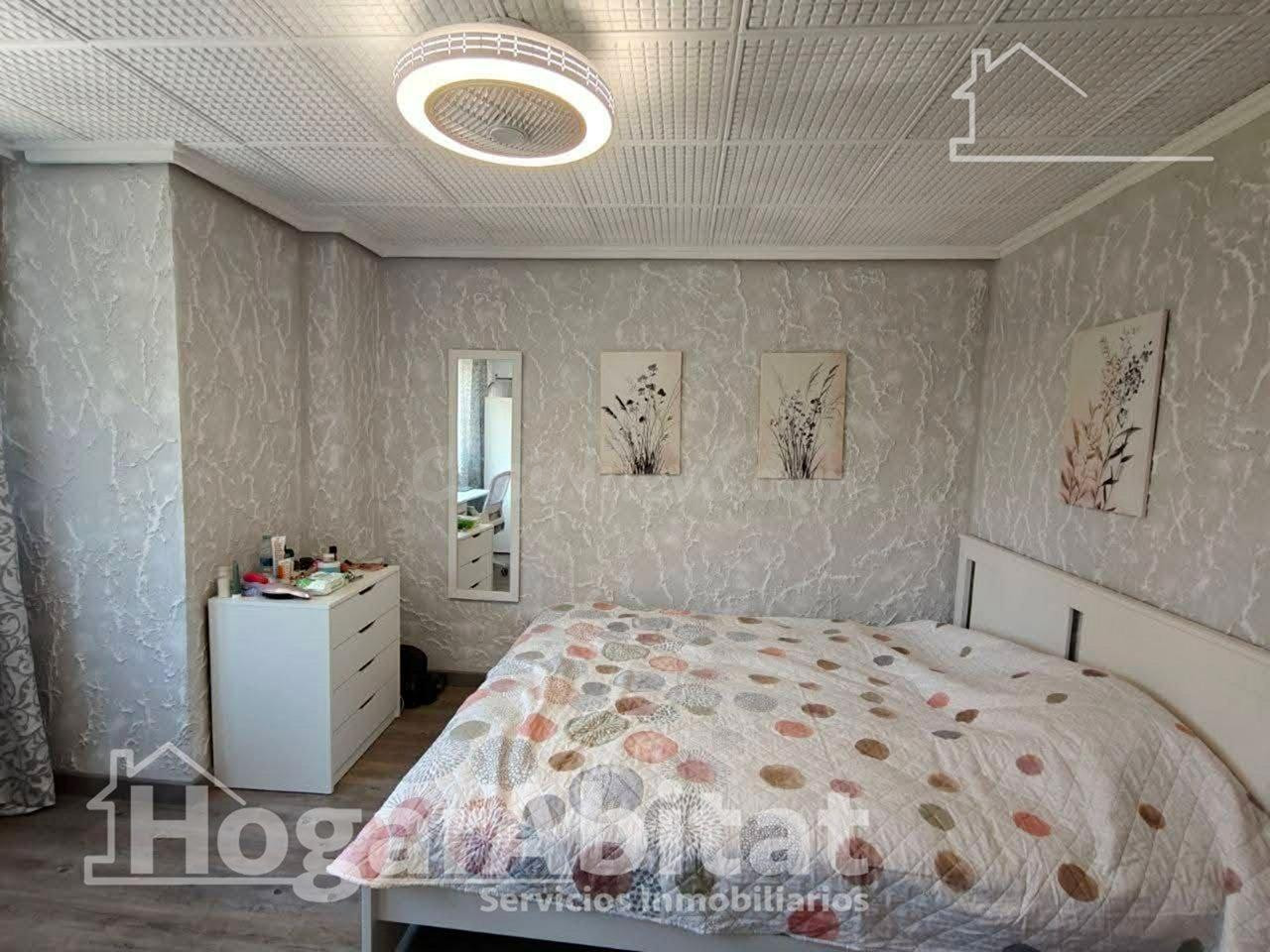 ¡GRAN OPORTUNIDAD! REFORMADO Y EXTERIOR CON 5 DORMITORIOS Y ASCENSOR