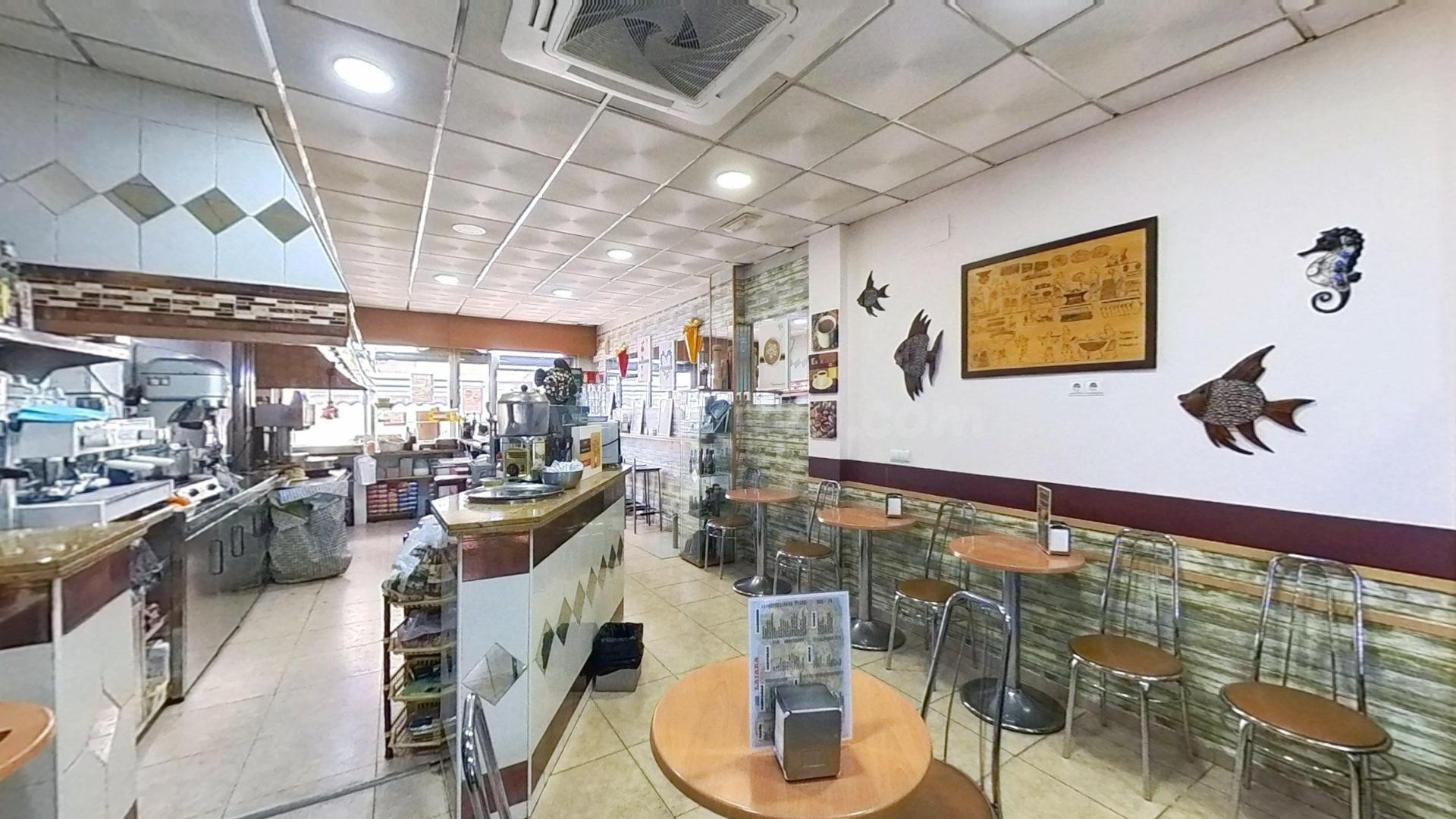 "VENTA O ALQUILER "LOCAL COMERCIAL Y NEGOCIO, ""ENCLAVE PRIVILEGIADO"" DE PLAYA SAN JUAN