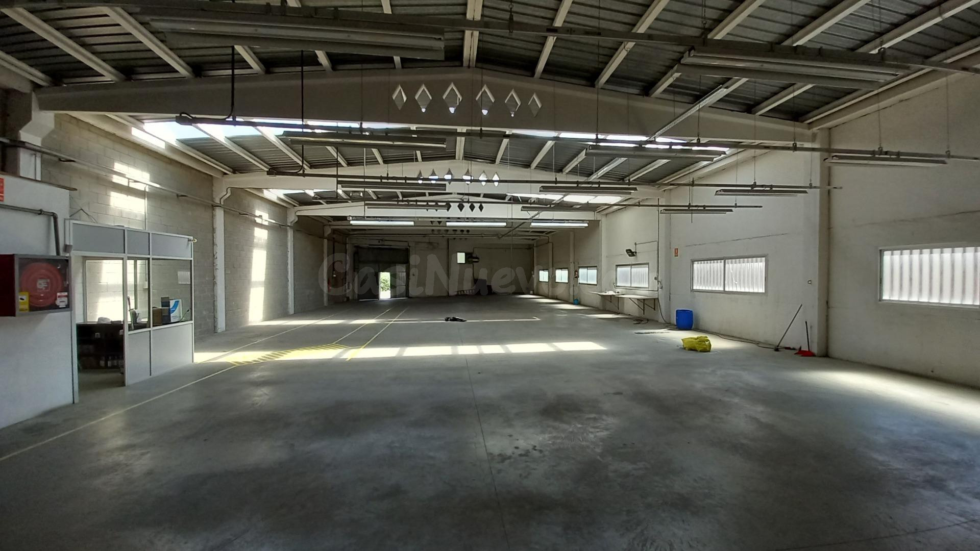 NAVE INDUSTRIAL EN ALQUILER EN EL POLÍGONO ROCAFONDA – MATARÓ