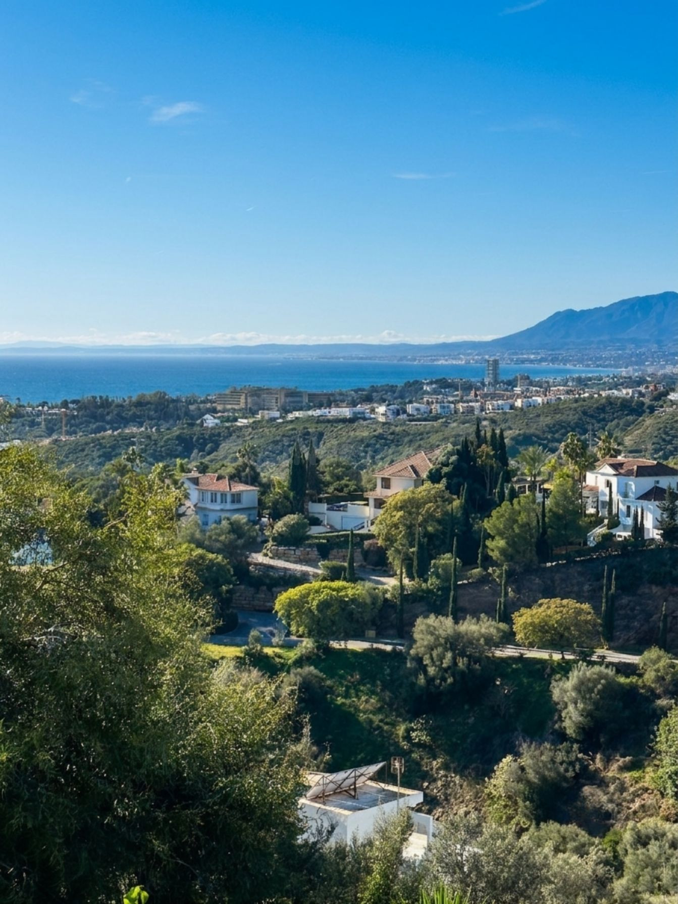 Villa Horizonte - Fully Renovated Designer Villa with Sea Views in El Rosario, Marbella East
