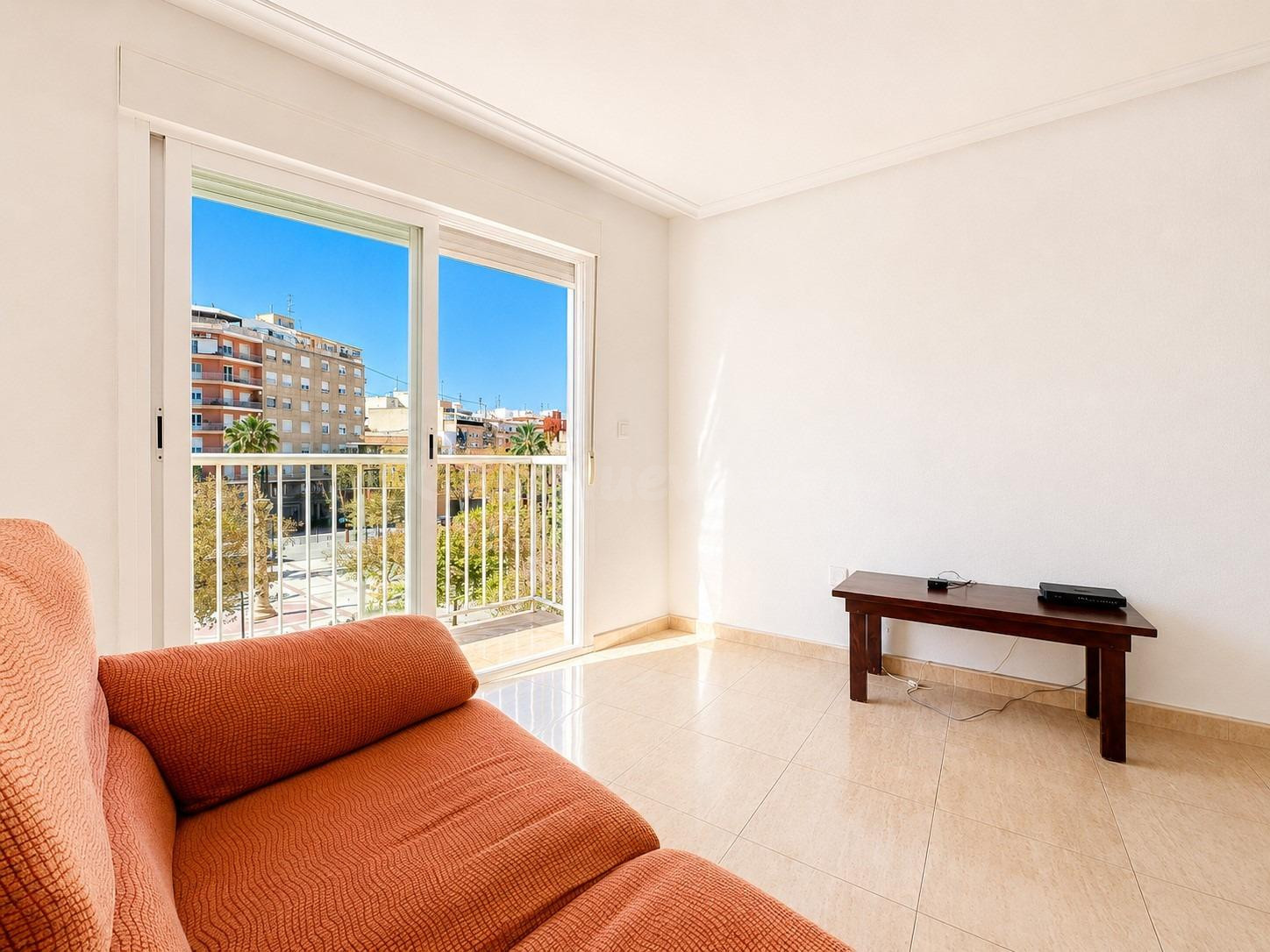 MAGNIFICA VIVIENDA + PLAZA DE GARAJE SITUADA EN LA PLAZA DE ESPAÑA