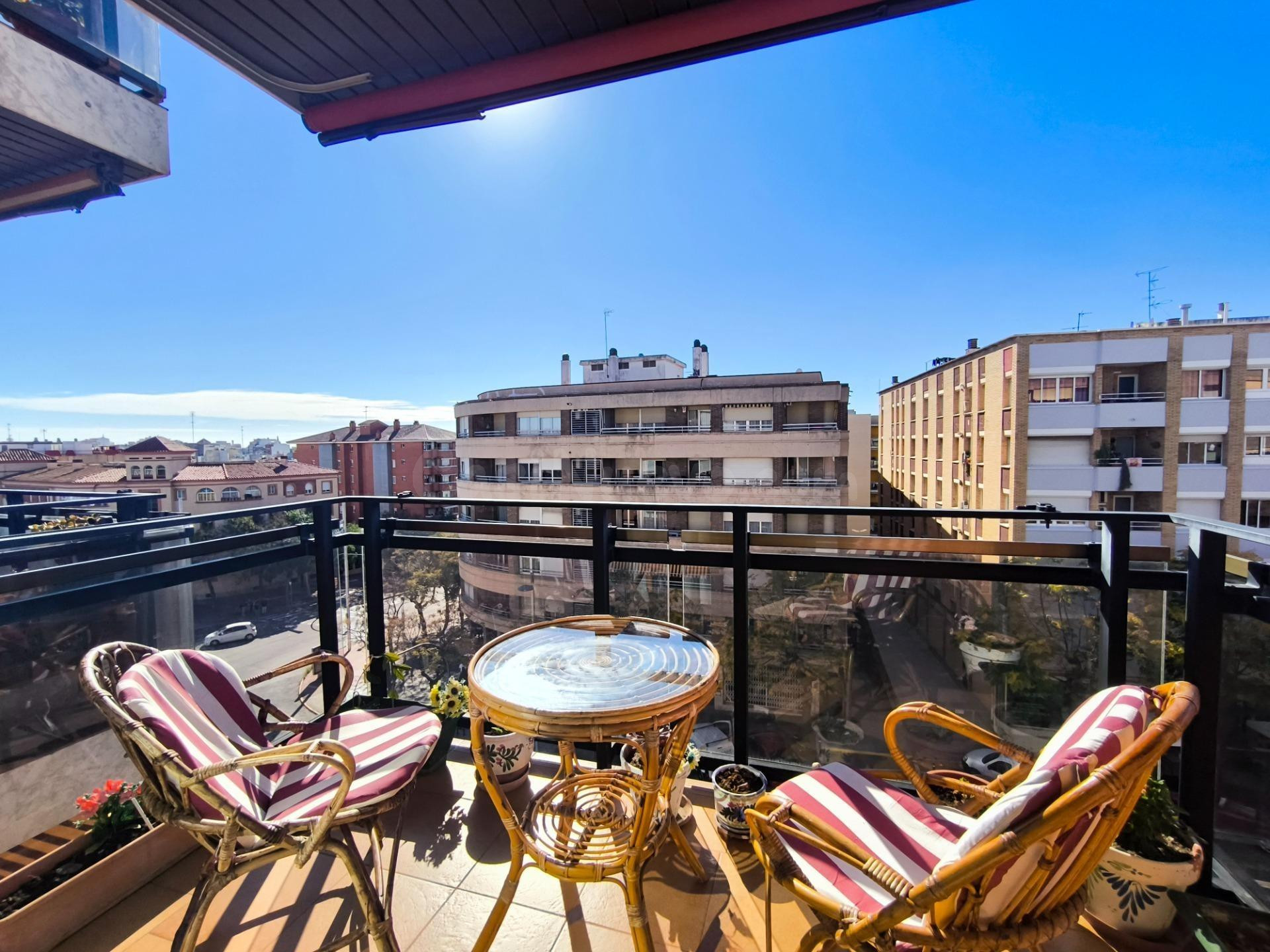 Exclusiva vivienda amplia en Tarragona Centro con plaza de parking y trastero