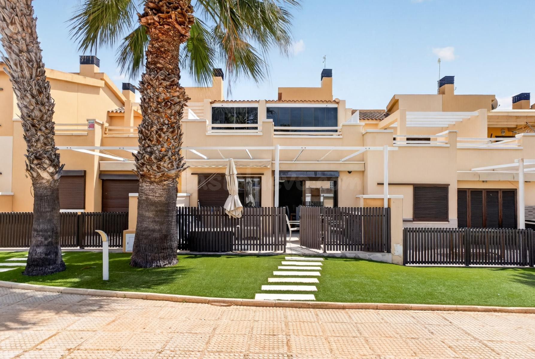 Cabo Roig, Acogedor Adosado con jardíN y patio lista para entrar a vivir