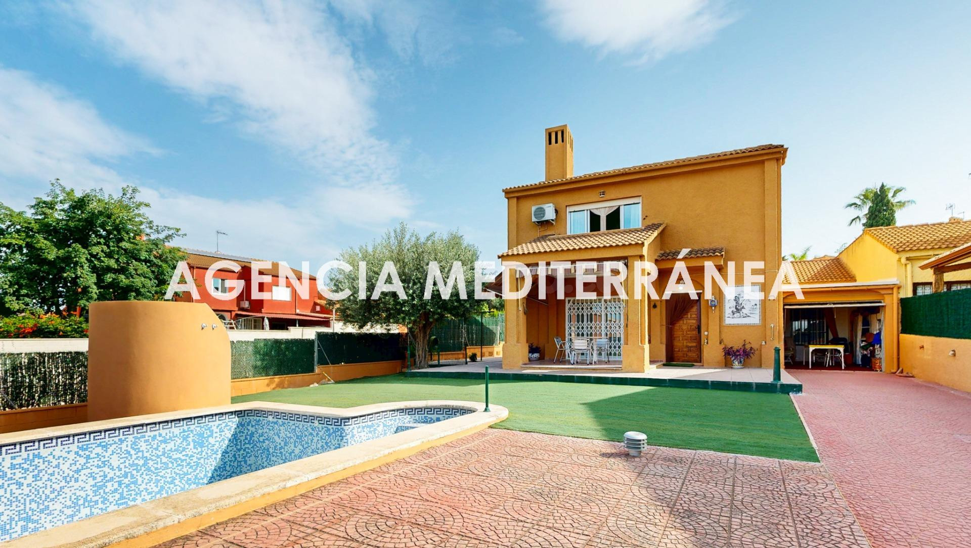 ¡Oportunidad única en San Antonio de Benagéber, zona Colinas!