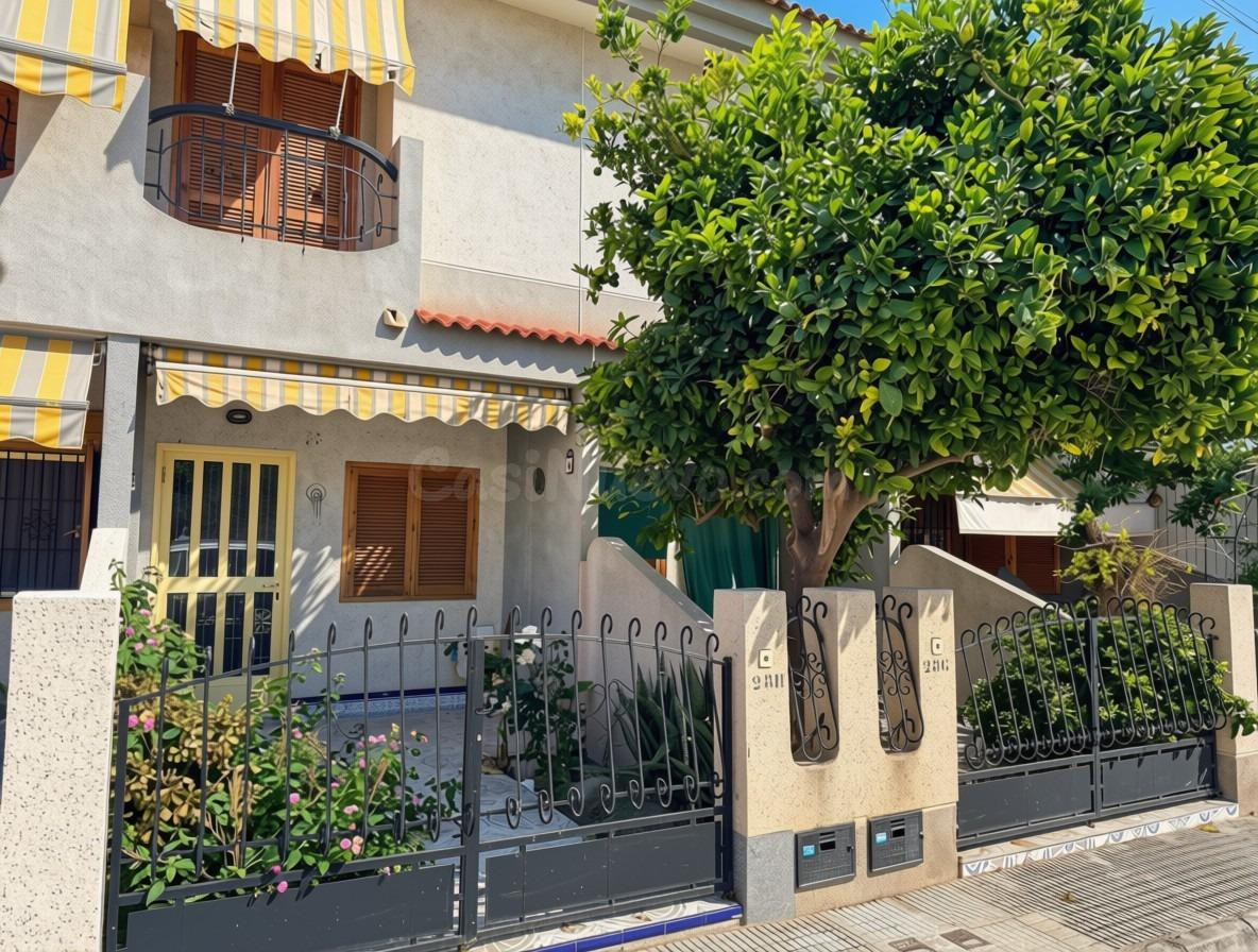 Acogedora Casa Dúplex en San Pedro del Pinatar a solo 400 m de la Playa