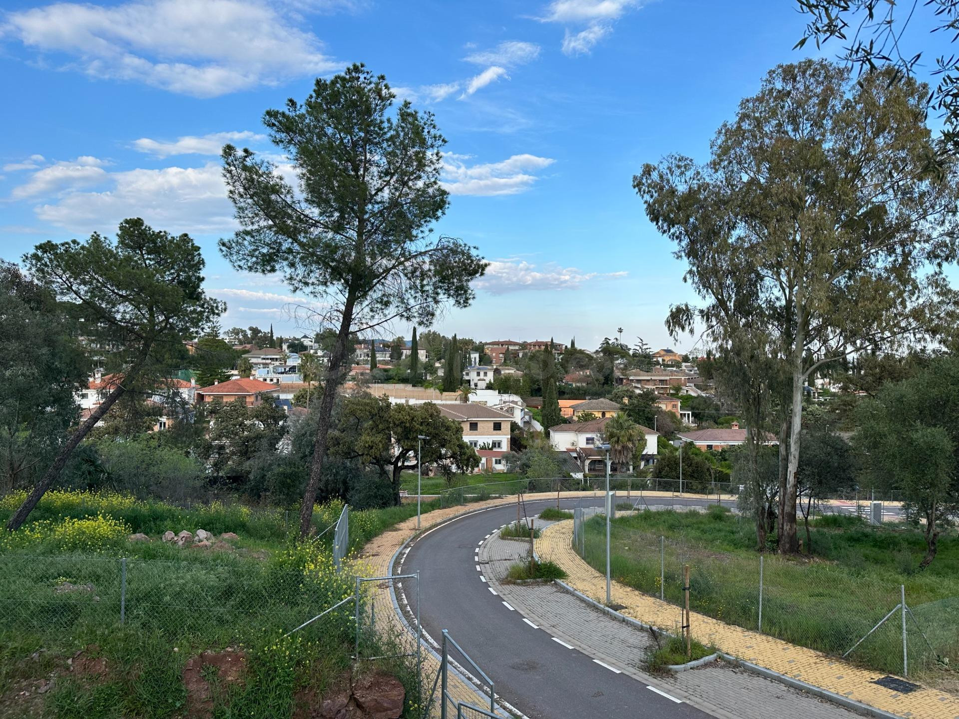 Parcela urbanizada en el Brillante, Córdoba