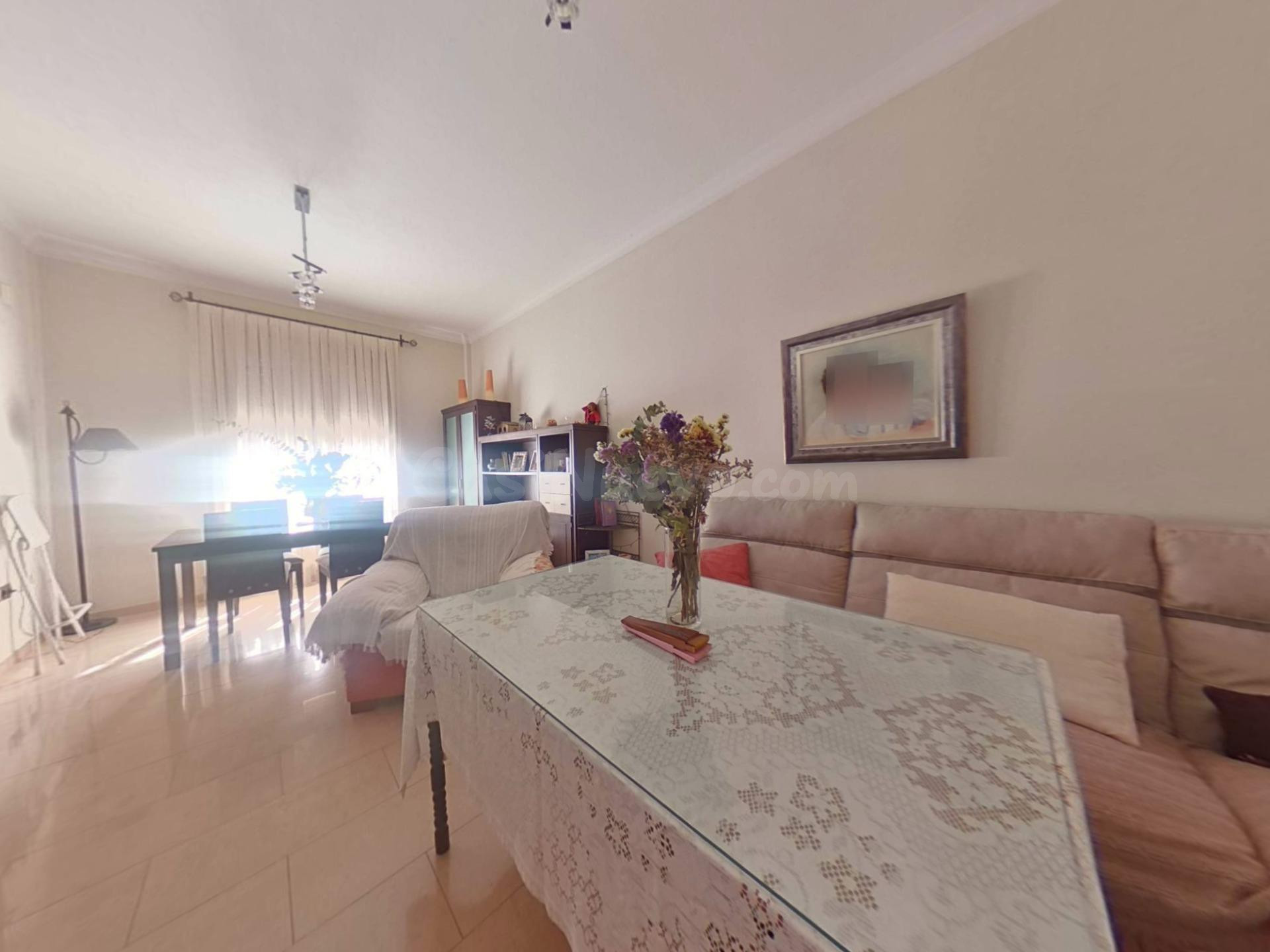 PRECIOSA CASA EN POSADAS CON GRAN PATIO Y TERRAZA - foto 2