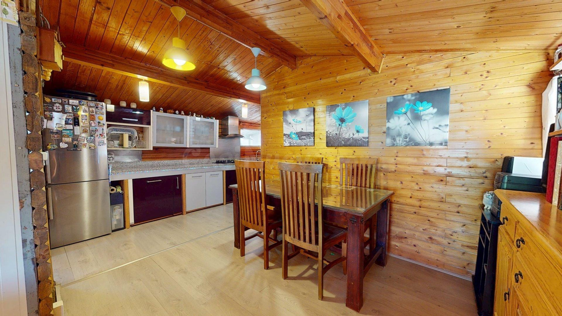 Parcela de más de 1.500 m2 con casa de madera y vistas despejadas en Cuevas Bajas, (Almodóvar del Río)