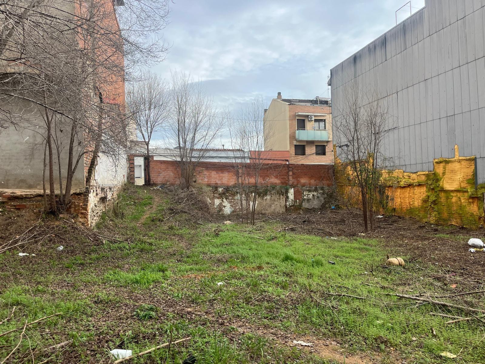 OPORTUNIDAD PARA PROMOTORES - SOLAR EN PERMUTA MIXTA 21 VIVIENDAS - SABADELL