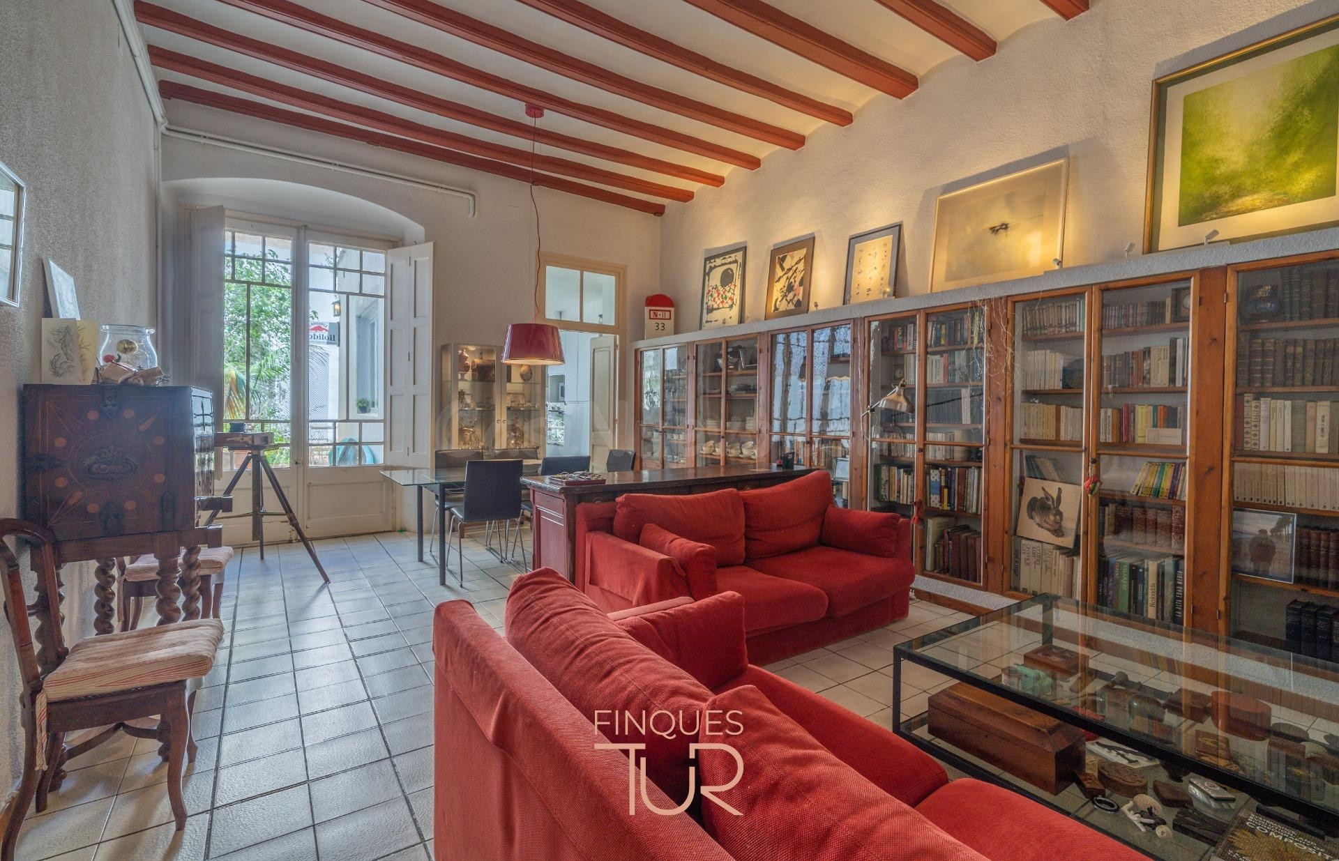 ENCANTADORA CASA DE PUEBLO con patio y terrazas en el casco antiguo de VILASSAR DE MAR (El Maresme-Barcelona)
