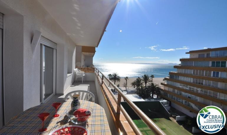 Apartamento en primera línea de mar con licencia turística en Santa Margarita