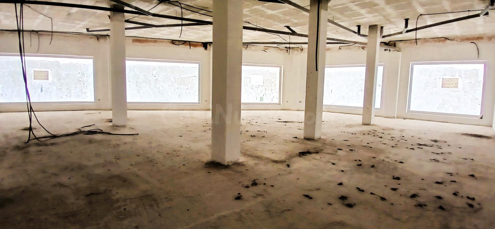 SE ALQULA  LOCAL COMERCIAL 700 MTS2 EN  AVENIDA DEL MAR DE S - foto 4