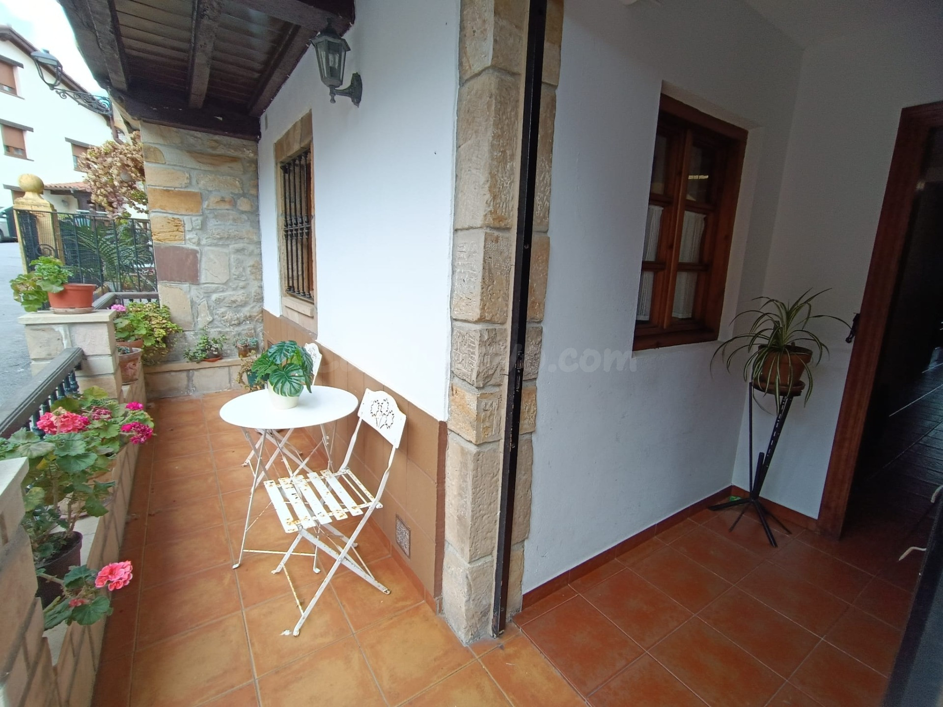 CASA ADOSADA EN VALDÁLIGA (VALLINES)
