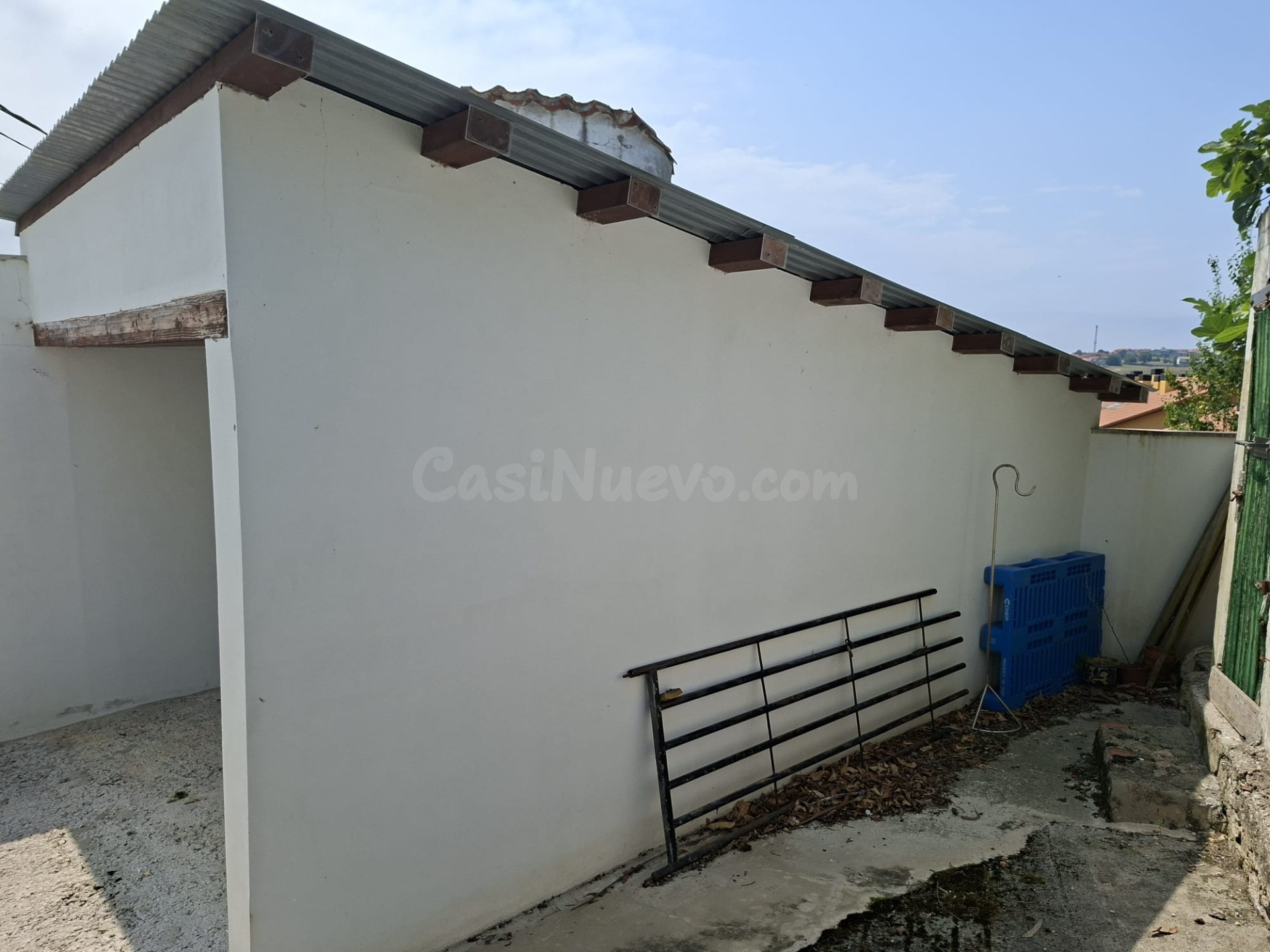 PARCELA URBANA EN CÓBRECES CON CUADRA, SILO Y COCHERA.- - foto 5