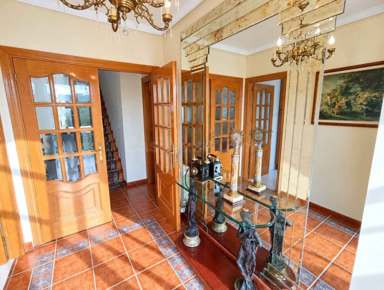 EXCLUSIVA PROPIEDAD EN PARCELA DE 5.000 M2 CON PISCINA,  Y V - foto 2