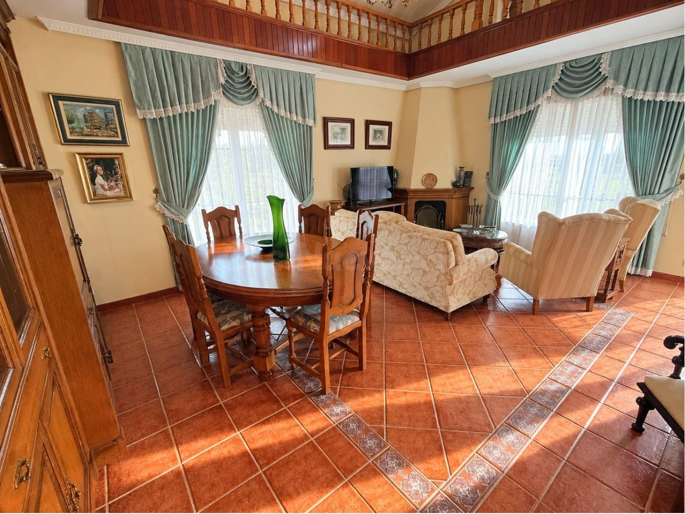 EXCLUSIVA PROPIEDAD EN PARCELA DE 5.000 M2 CON PISCINA,  Y V - foto 5