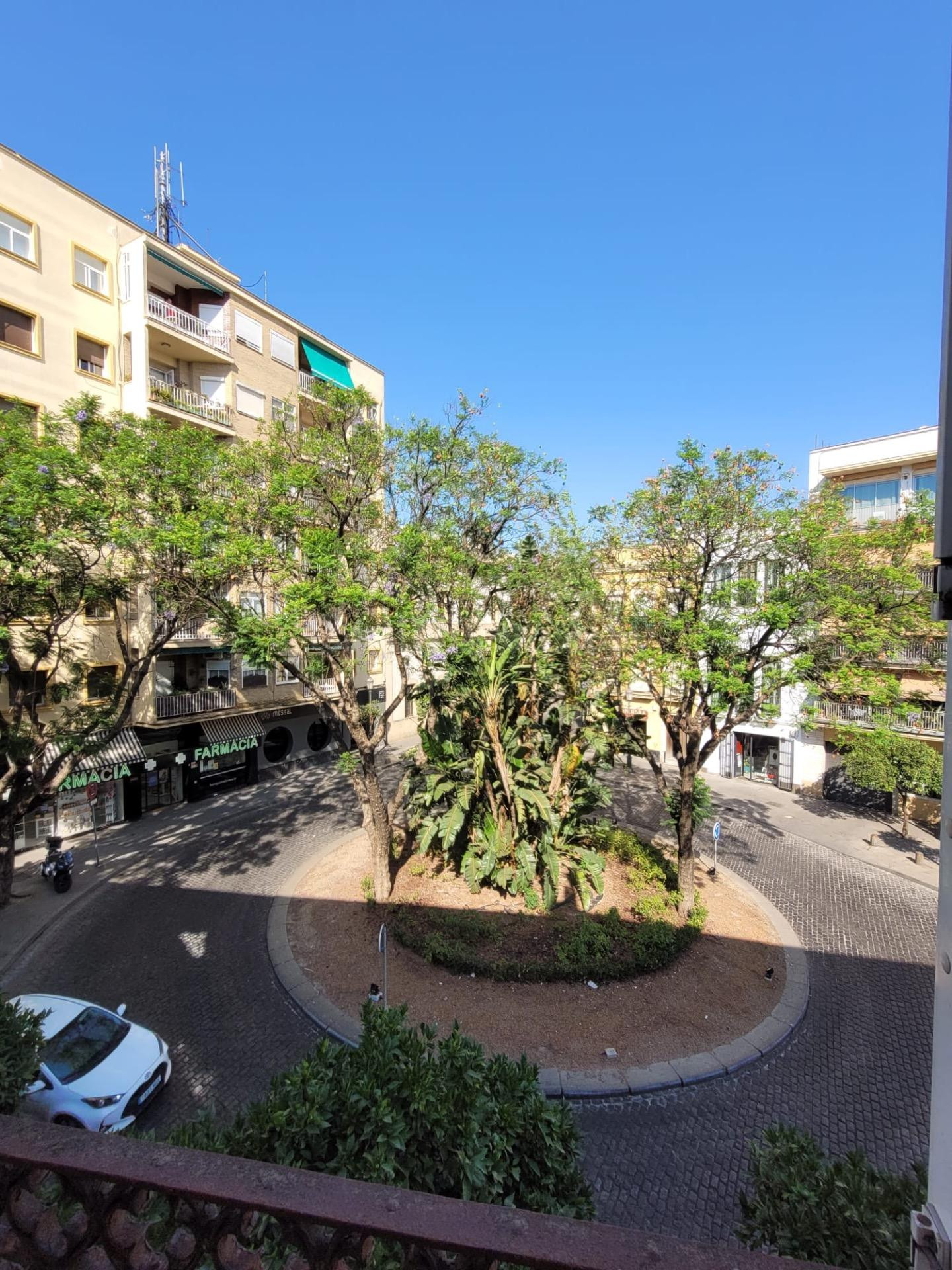 *Amplia vivienda de 209 m2 en pleno centro de Jerez con plaza de garaje incluida*