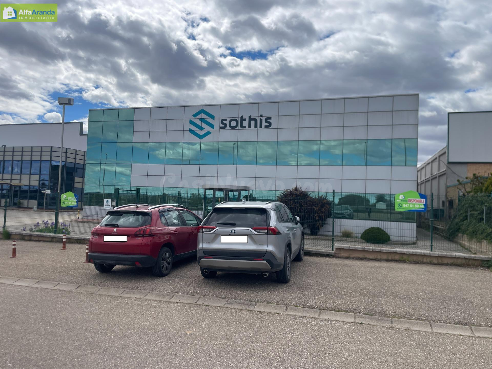 NAVE INDUSTRIAL DE 2000m2 CON AMPLIAS OFICINAS TÉCNICAS DE 780m2 EN VENTA