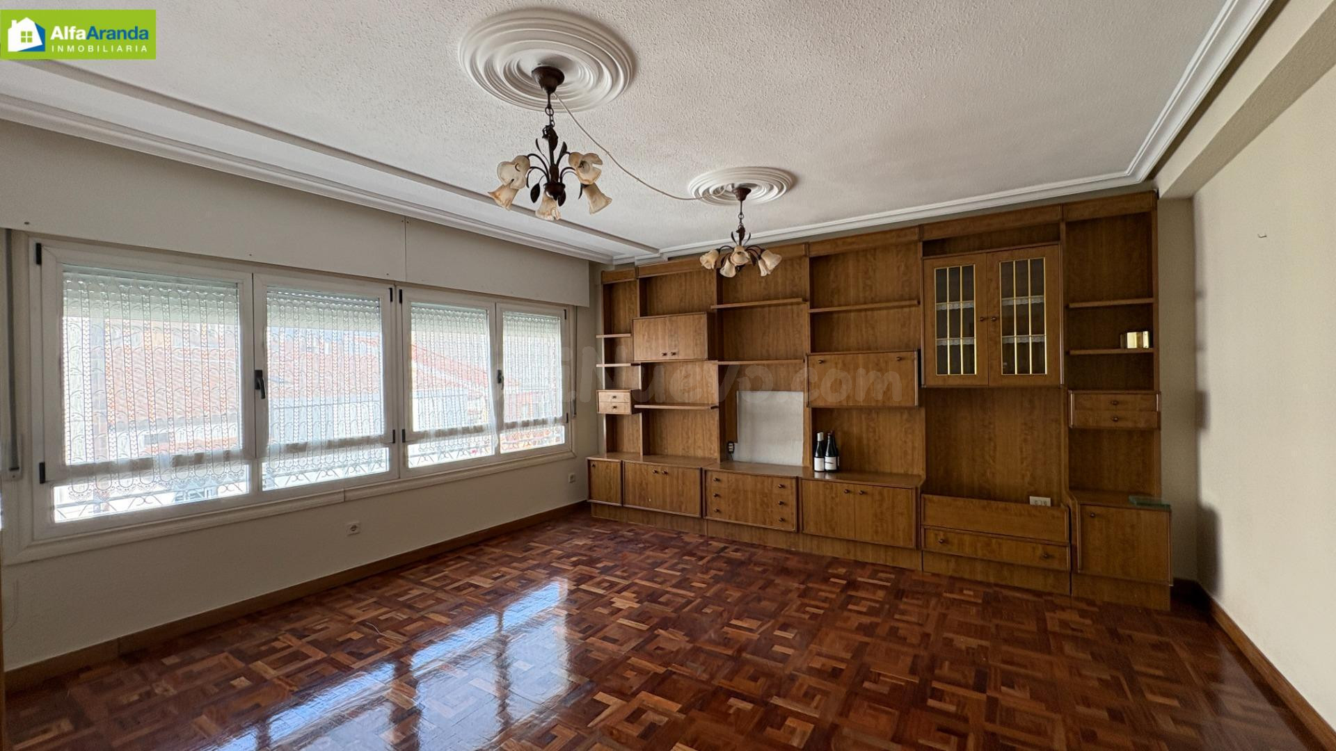 PISO EN VENTA 3  DORMITORIOS Y ASCENSOR